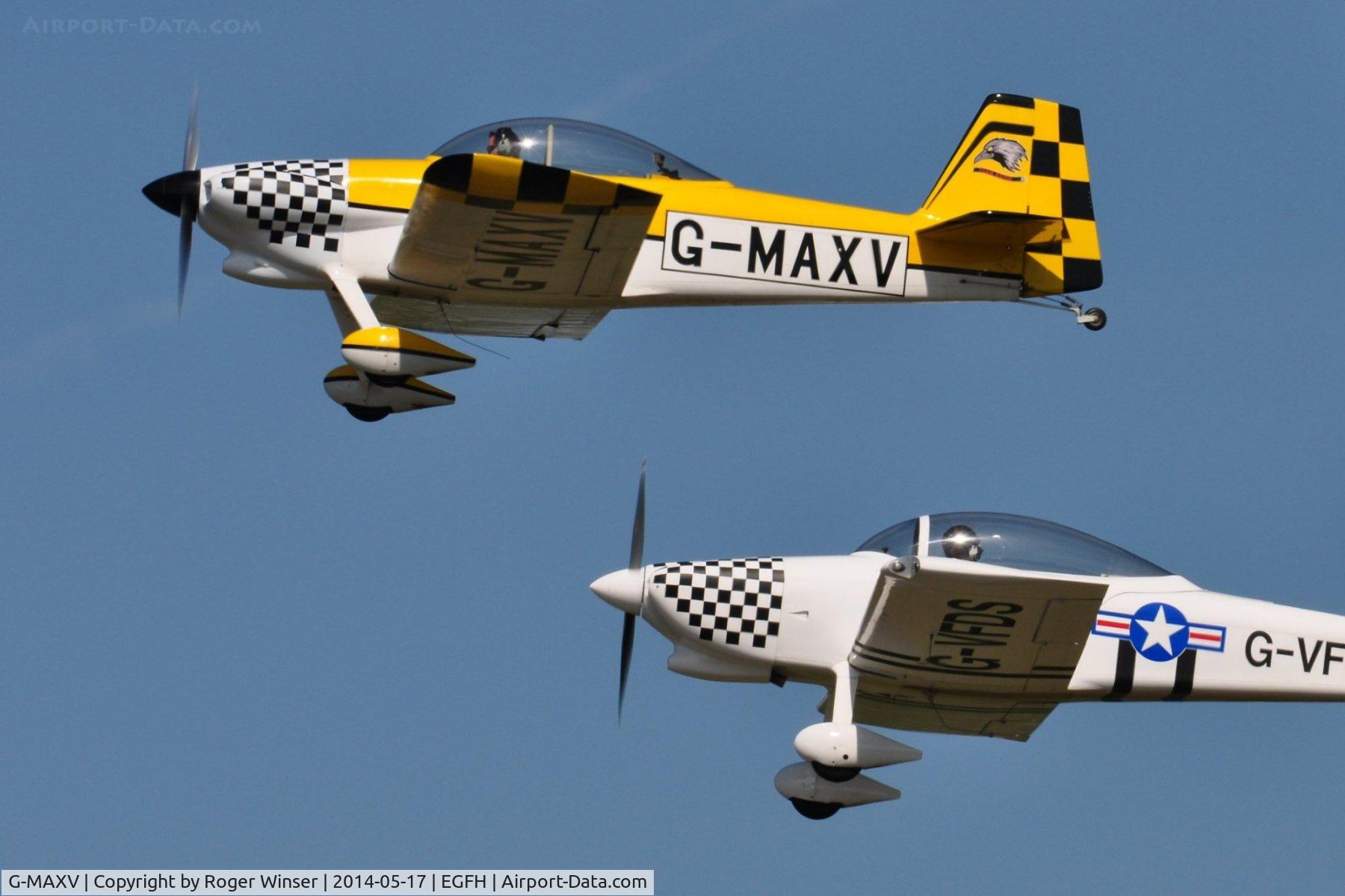 G-MAXV, 2000 Vans RV-4 C/N PFA 181-13266, Raven 1 of Team Raven getting airborne with two Vans RV-8s, Raven 2 (G-VFDS) and Raven 3 (out of shot).