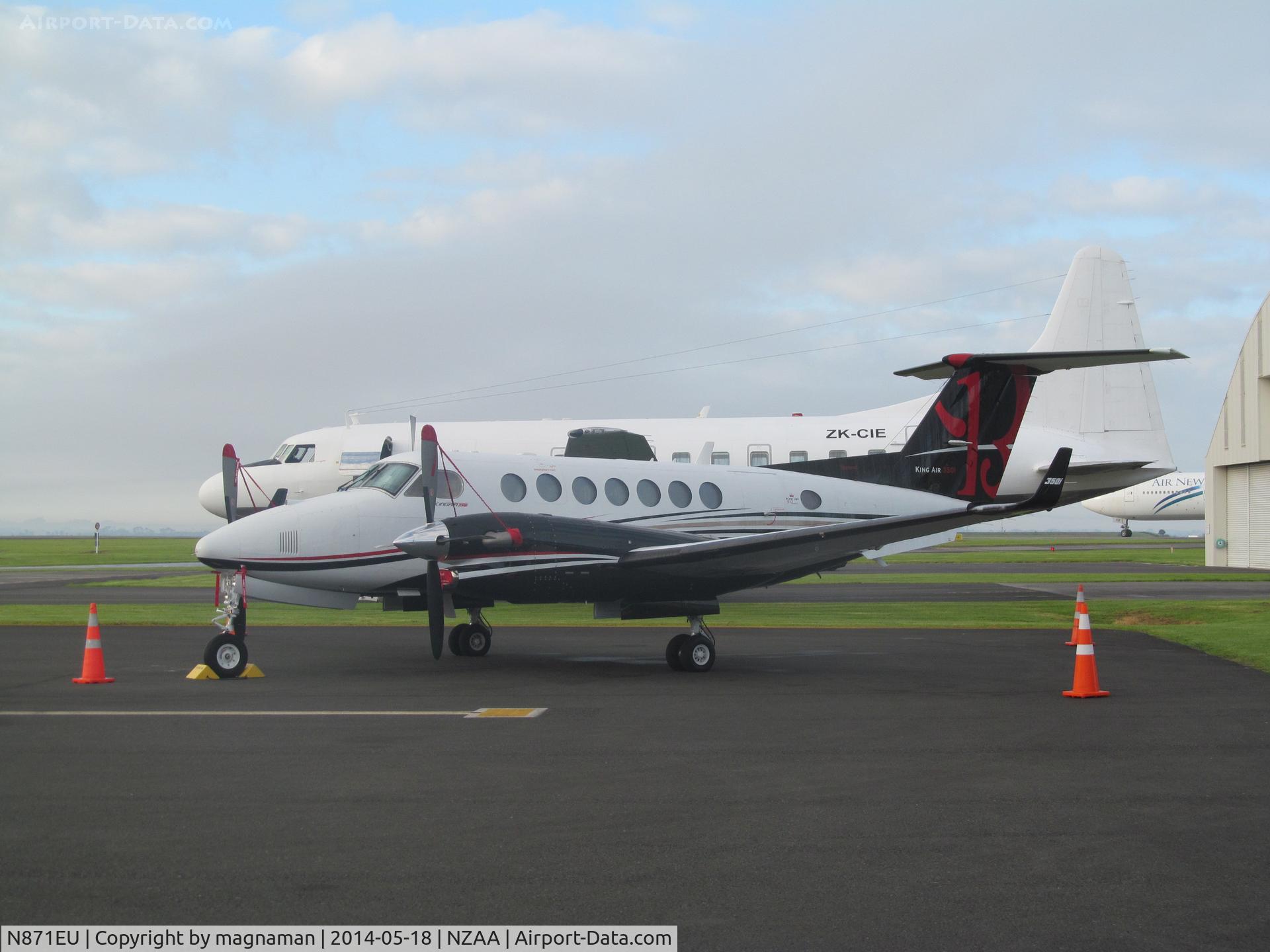 N871EU, 2013 Raytheon King Air 350GT C/N FL-871, At AKL after arrival day before from Sydney