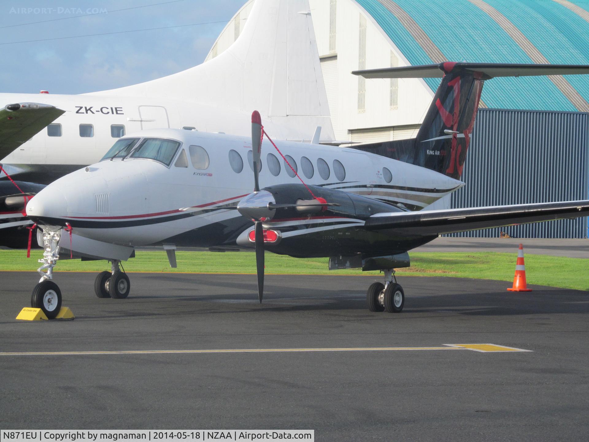 N871EU, 2013 Raytheon King Air 350GT C/N FL-871, Nice angle