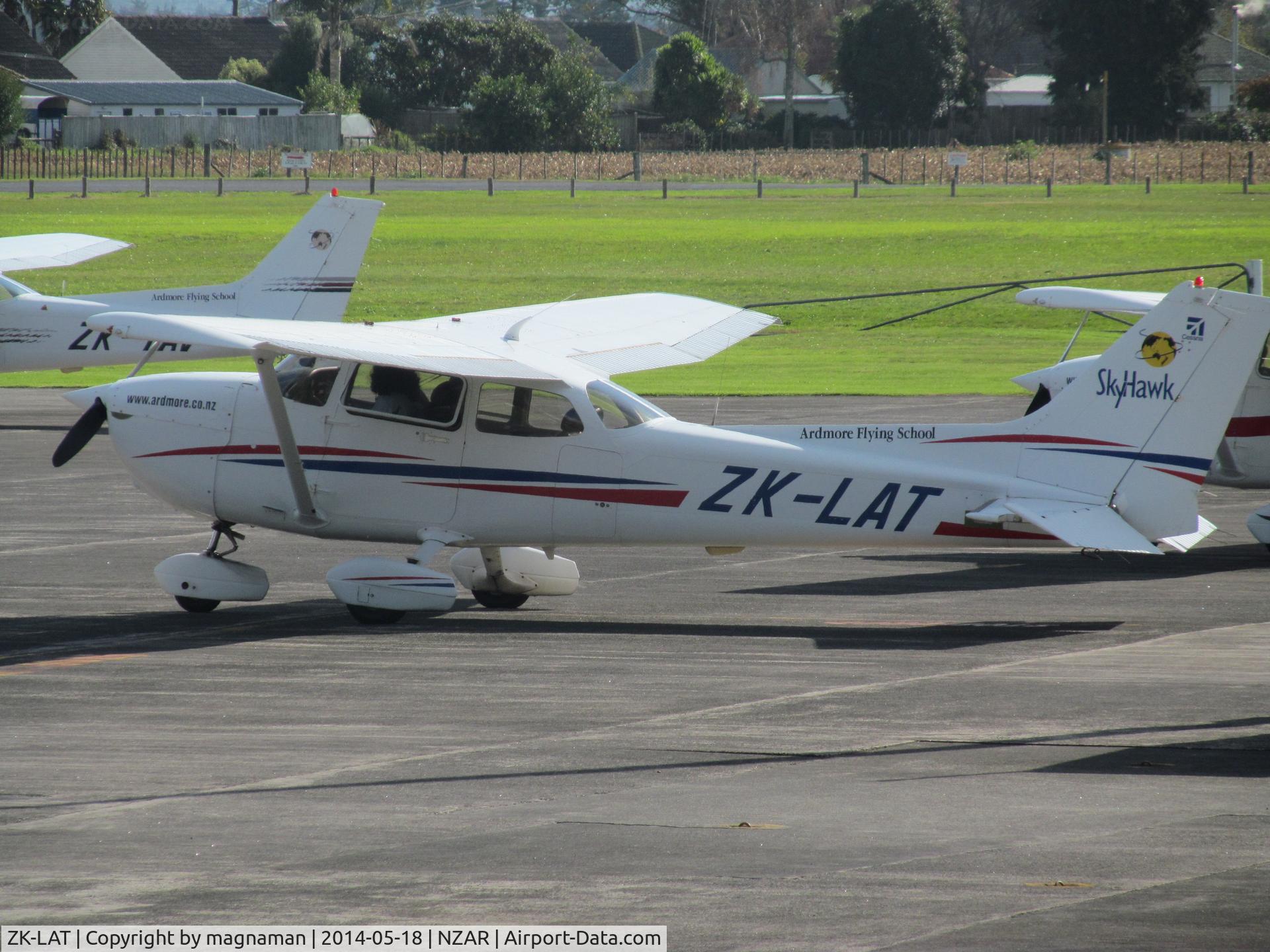 ZK-LAT, 2003 Cessna 172R C/N 17281164, Another one of the flying club.