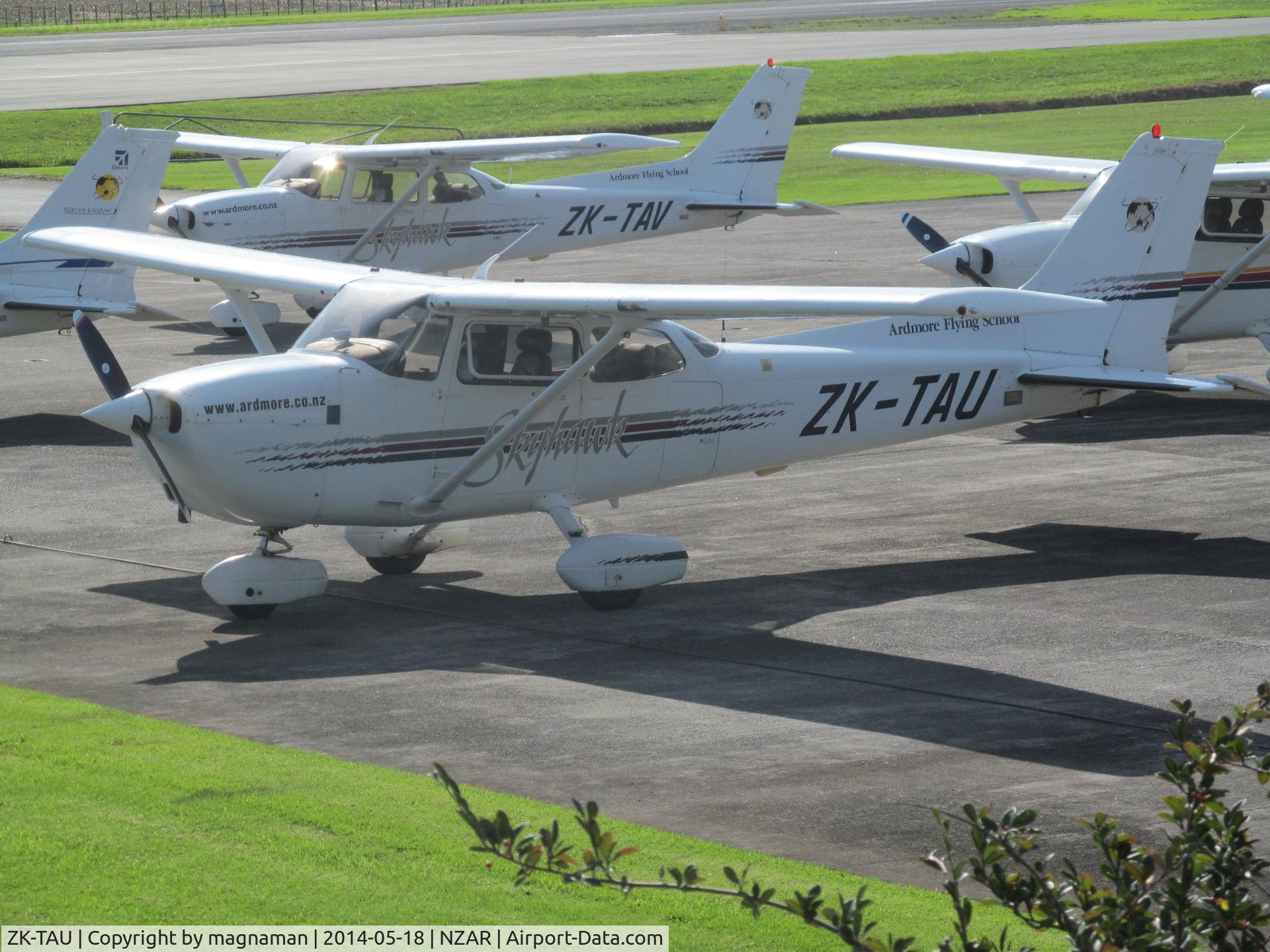 ZK-TAU, Cessna 172R C/N 17280637, another zk-ta Cessna at Ardmore