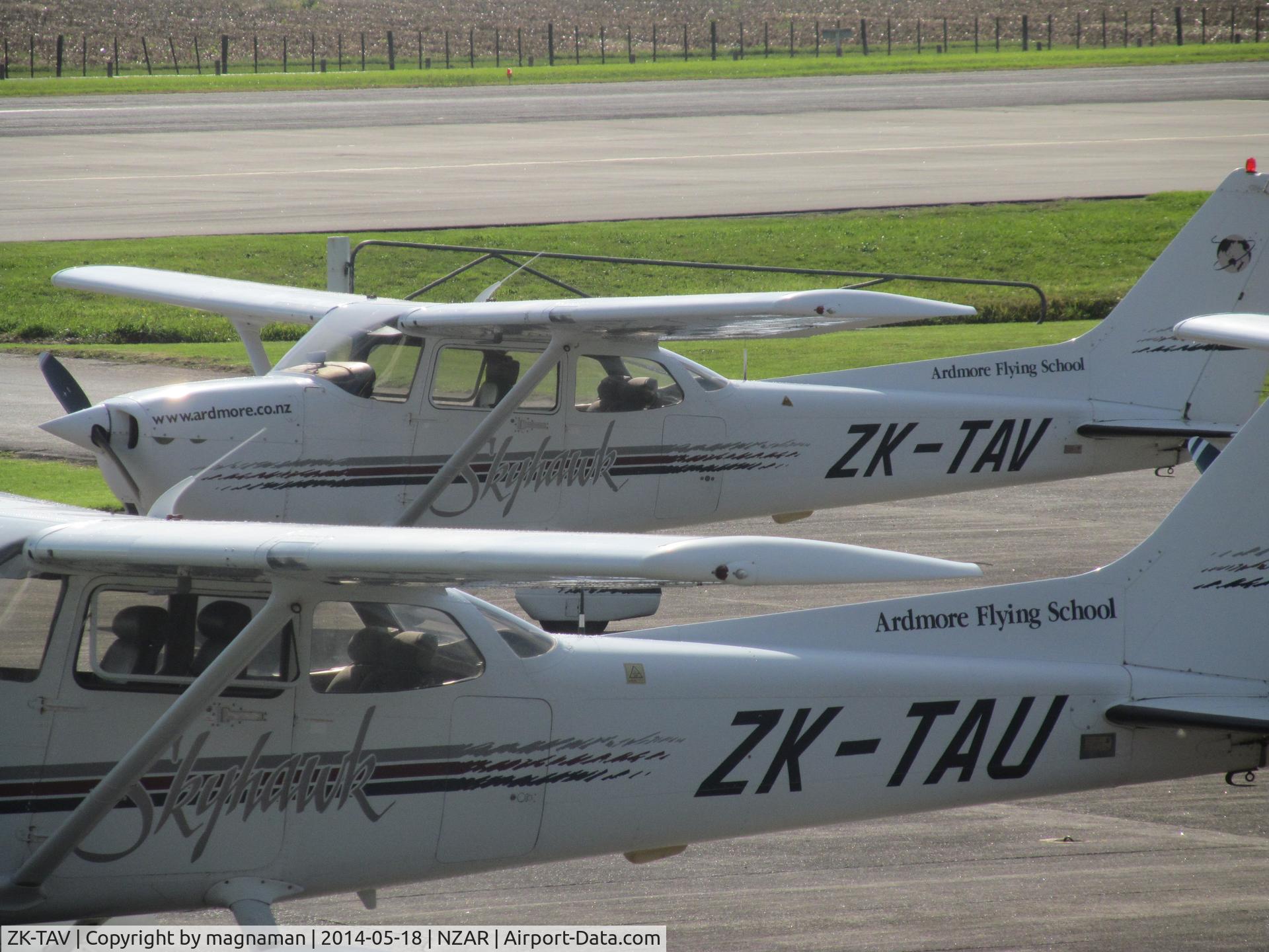 ZK-TAV, Cessna 172R C/N 17280654, last of these for today!!