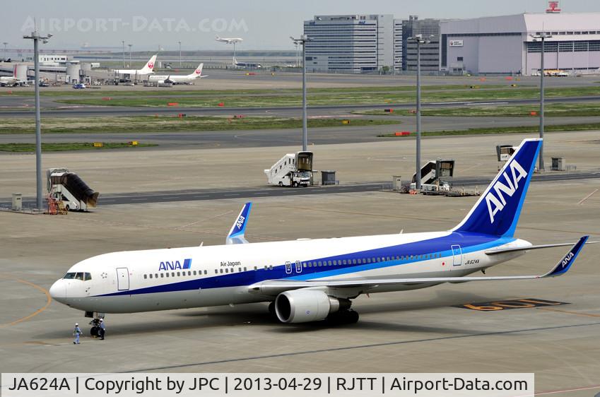 JA624A, 2011 Boeing 767-381/ER C/N 40895, JAL's New B767 WL