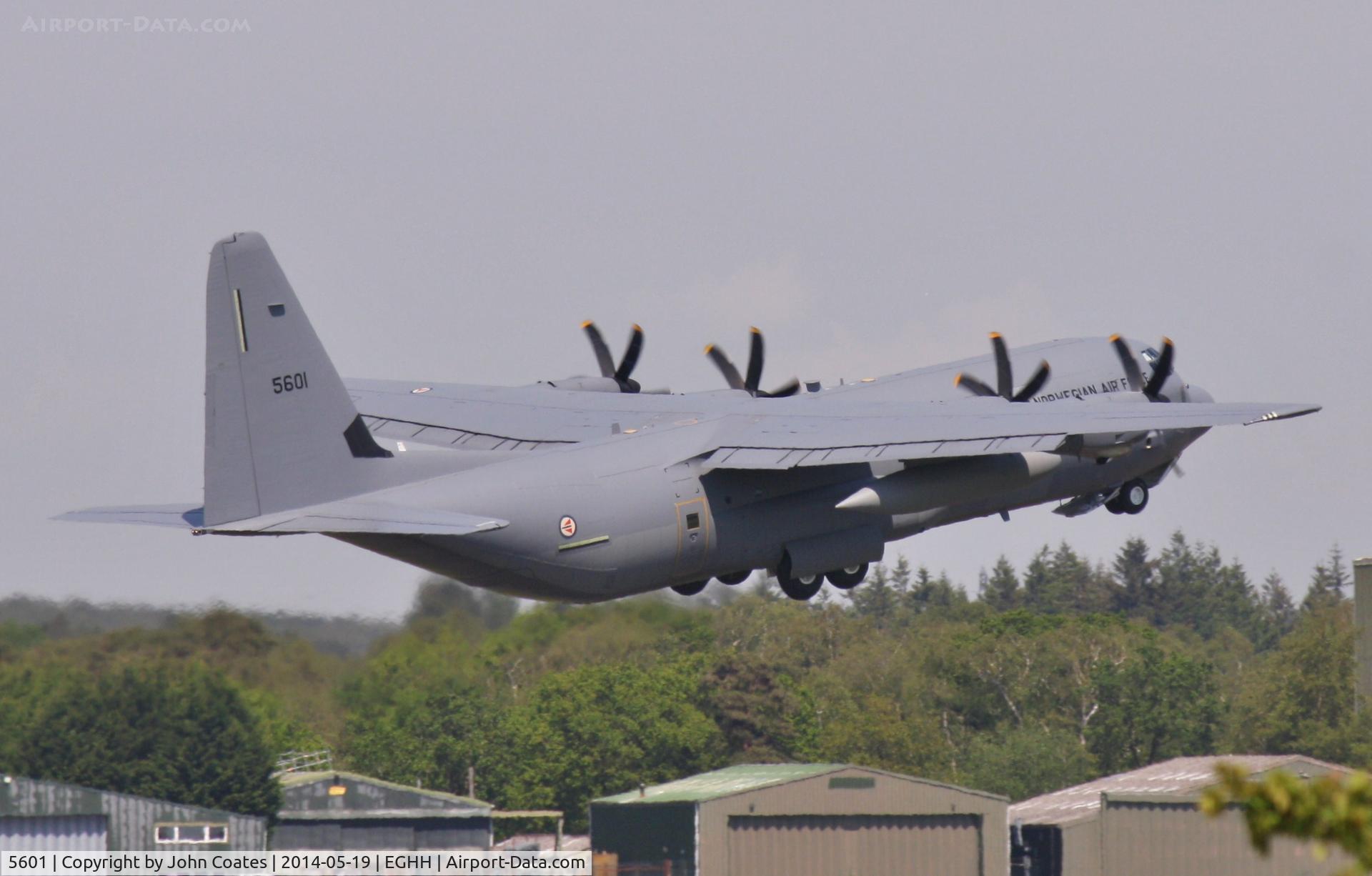 5601, 2008 Lockheed Martin C-130J-30 Super Hercules C/N 382-5601, Departing after short visit