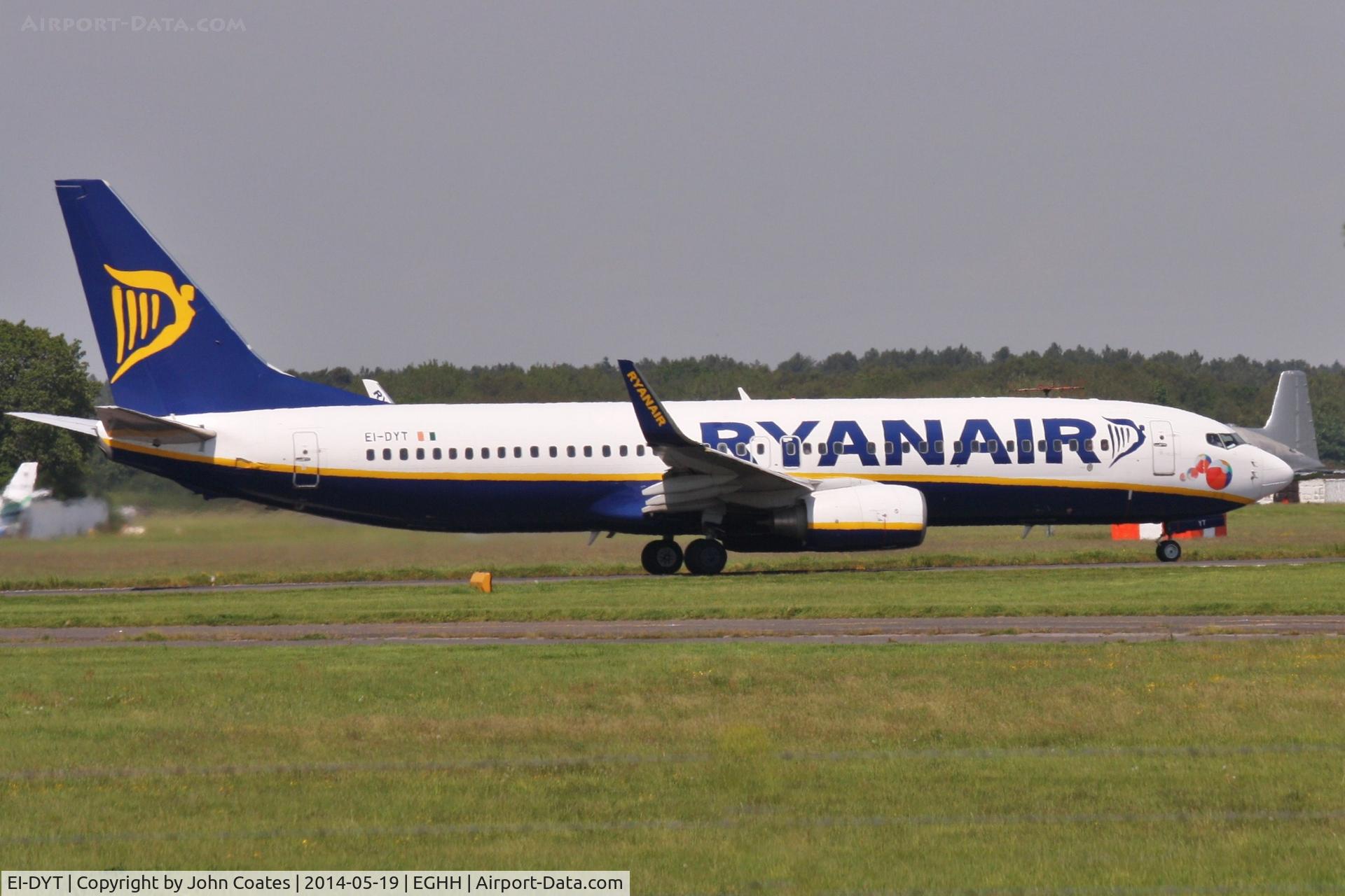 EI-DYT, 2008 Boeing 737-8AS C/N 33634, Now with added beachballs