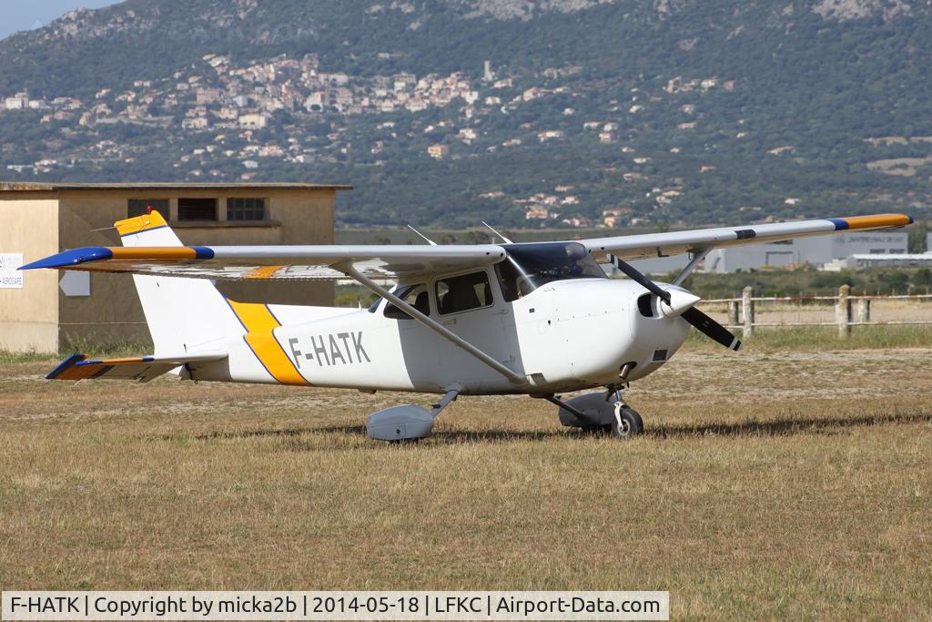 F-HATK, 2000 Cessna 172R C/N 172-81123, Parked