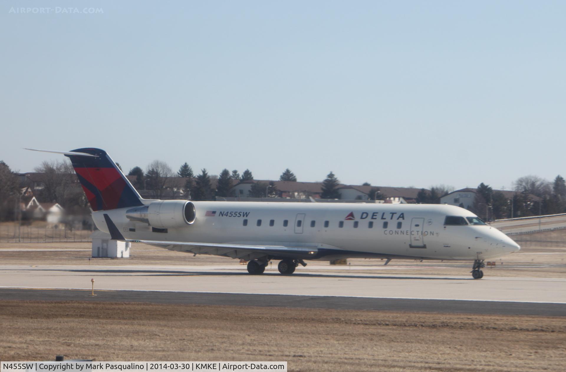 N455SW, 2003 Bombardier CRJ-200LR (CL-600-2B19) C/N 7760, CL-600-2B19