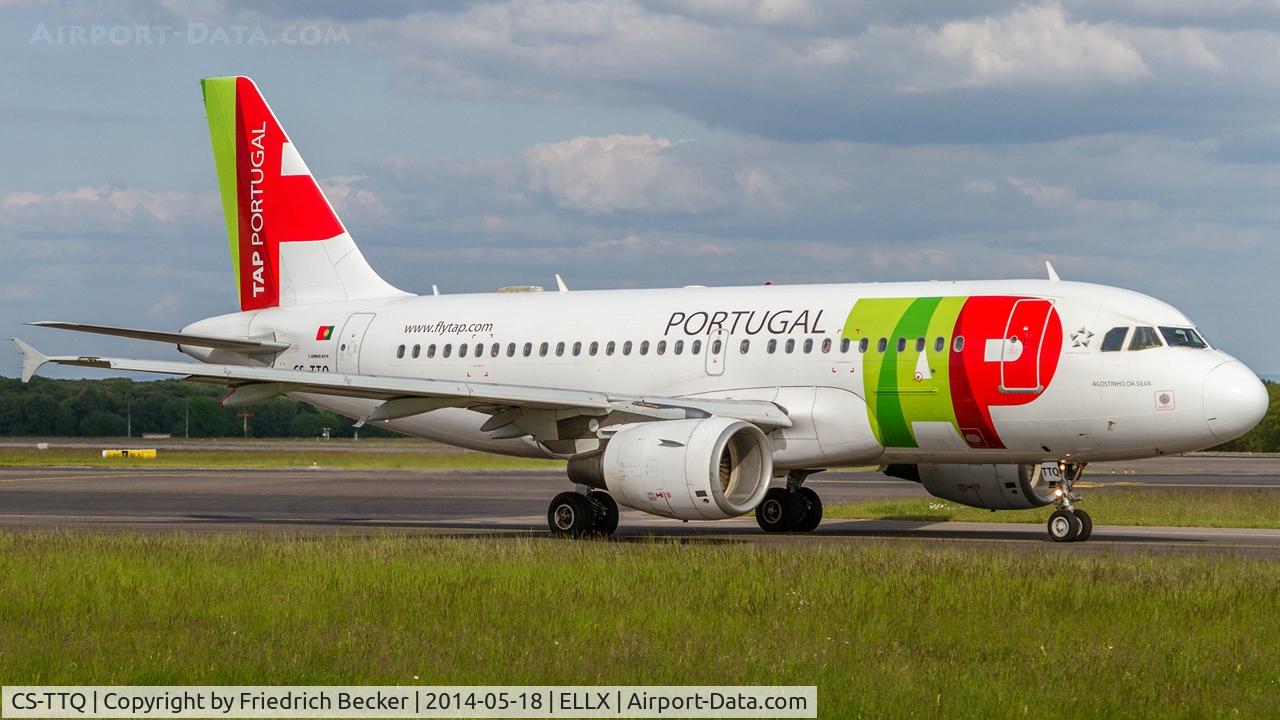 CS-TTQ, 1996 Airbus A319-111 C/N 629, taxying to the active