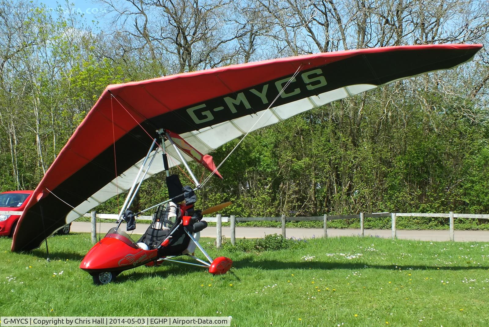 G-MYCS, 1992 Mainair Gemini Flash IIA C/N 911-0592-7-W710, at the 2014 Microlight Trade Fair, Popham