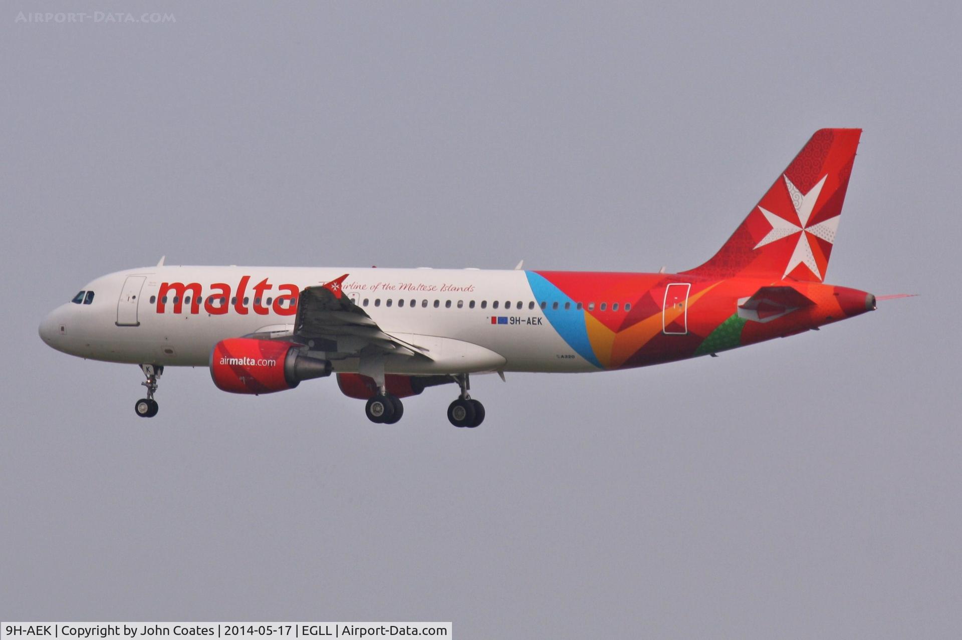 9H-AEK, 2004 Airbus A320-211 C/N 2291, Arriving 27L