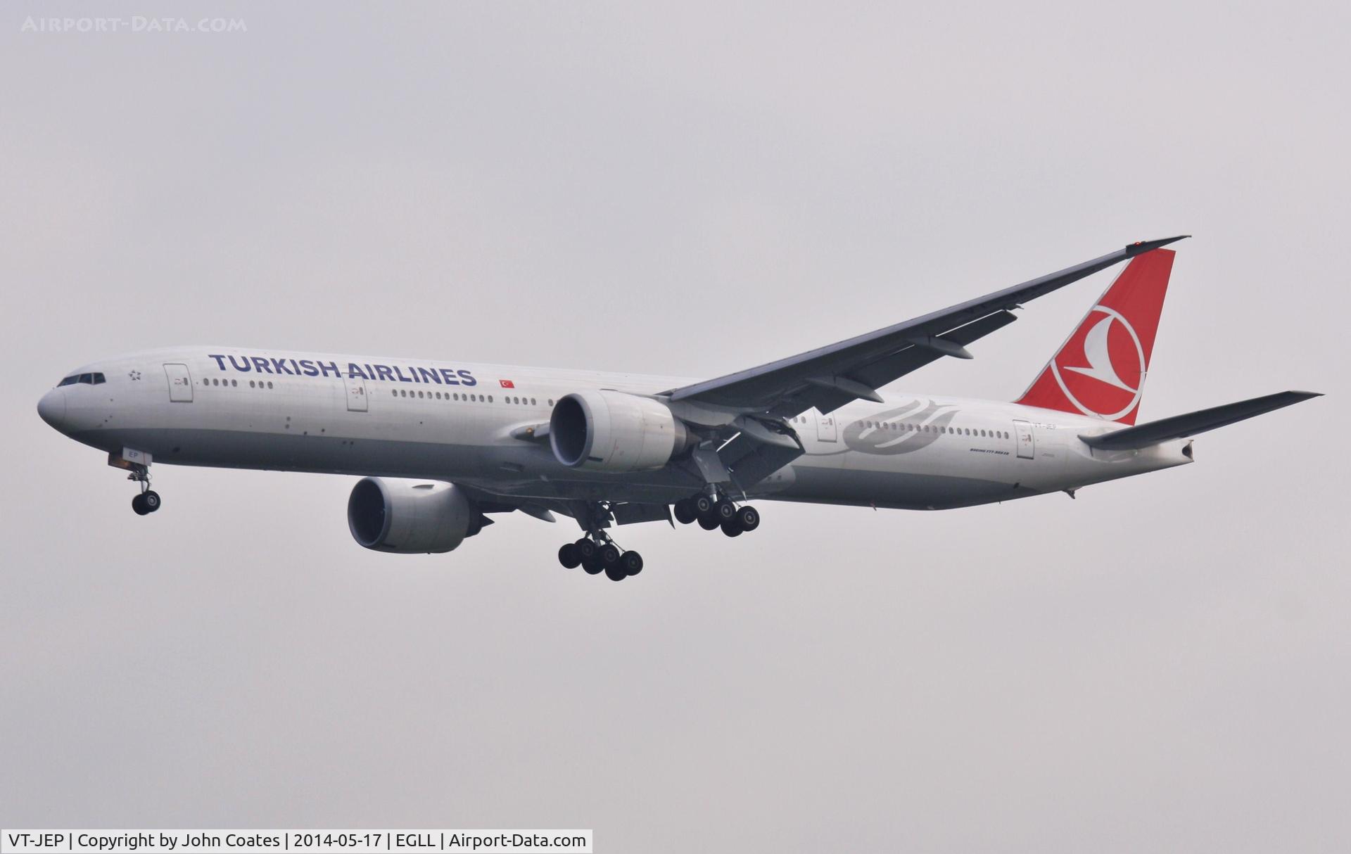 VT-JEP, 2007 Boeing 777-300/ER C/N 35158, Approach 27L