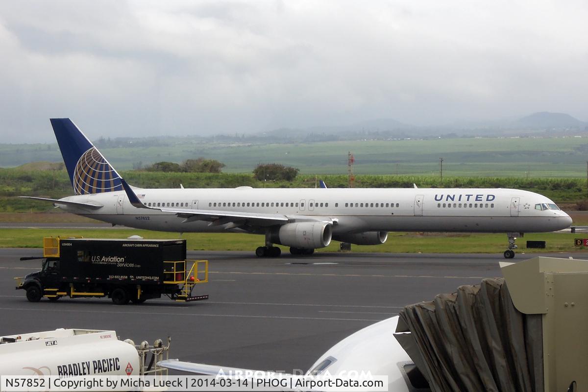 N57852, 2001 Boeing 757-324 C/N 32811, At Kahului
