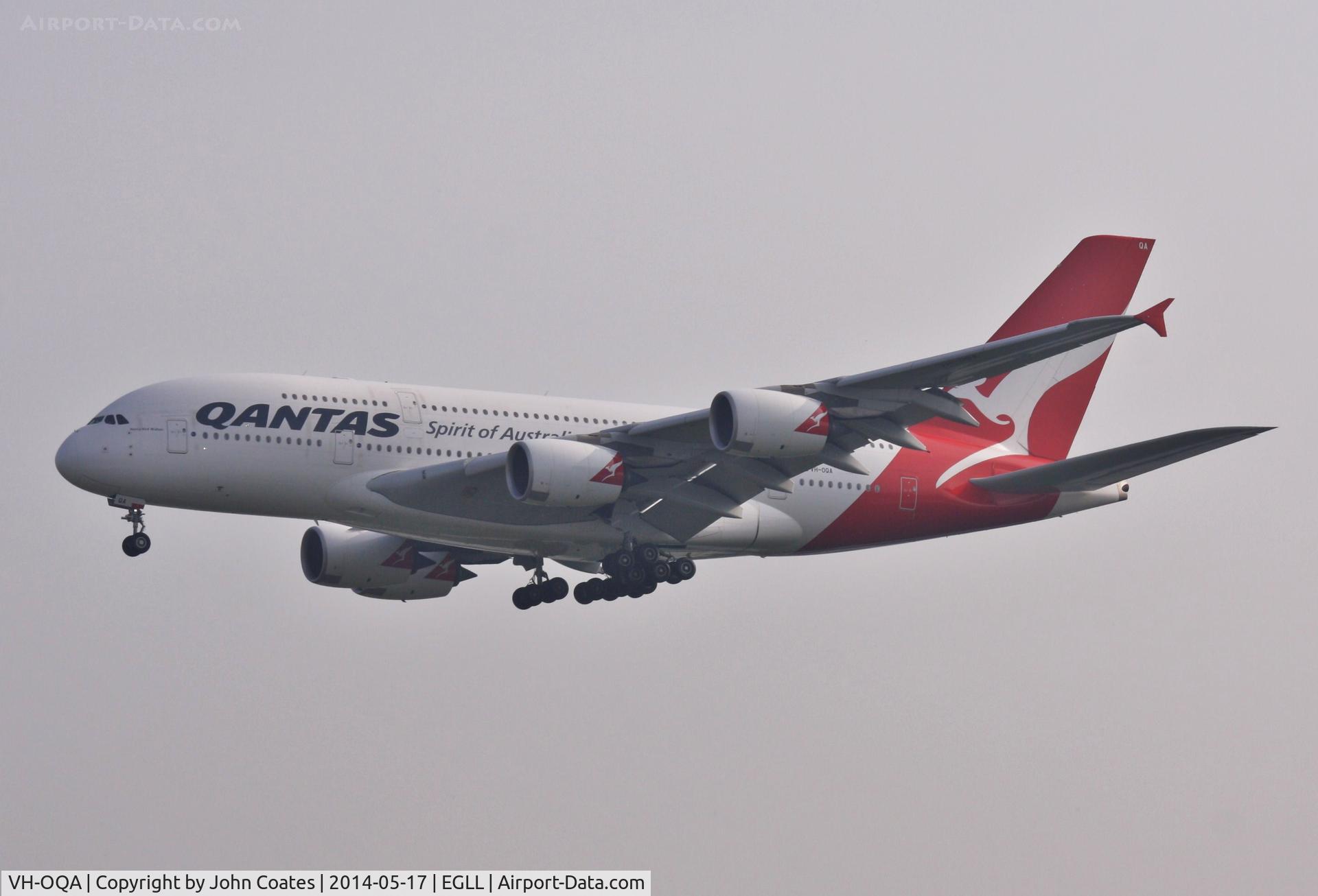 VH-OQA, 2008 Airbus A380-842 C/N 014, Approach 27L