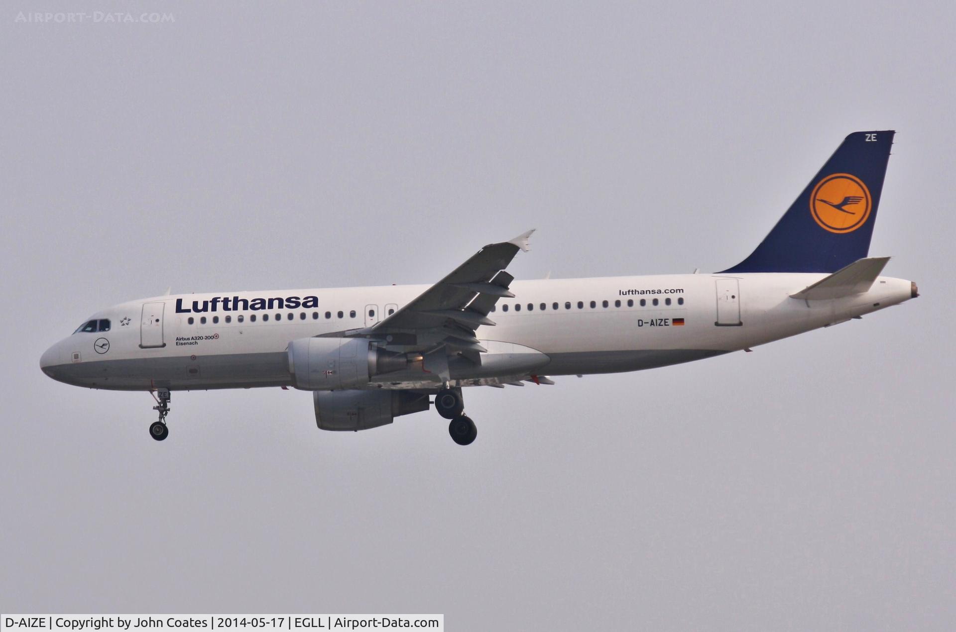 D-AIZE, 2010 Airbus A320-214 C/N 4261, Finals 27L