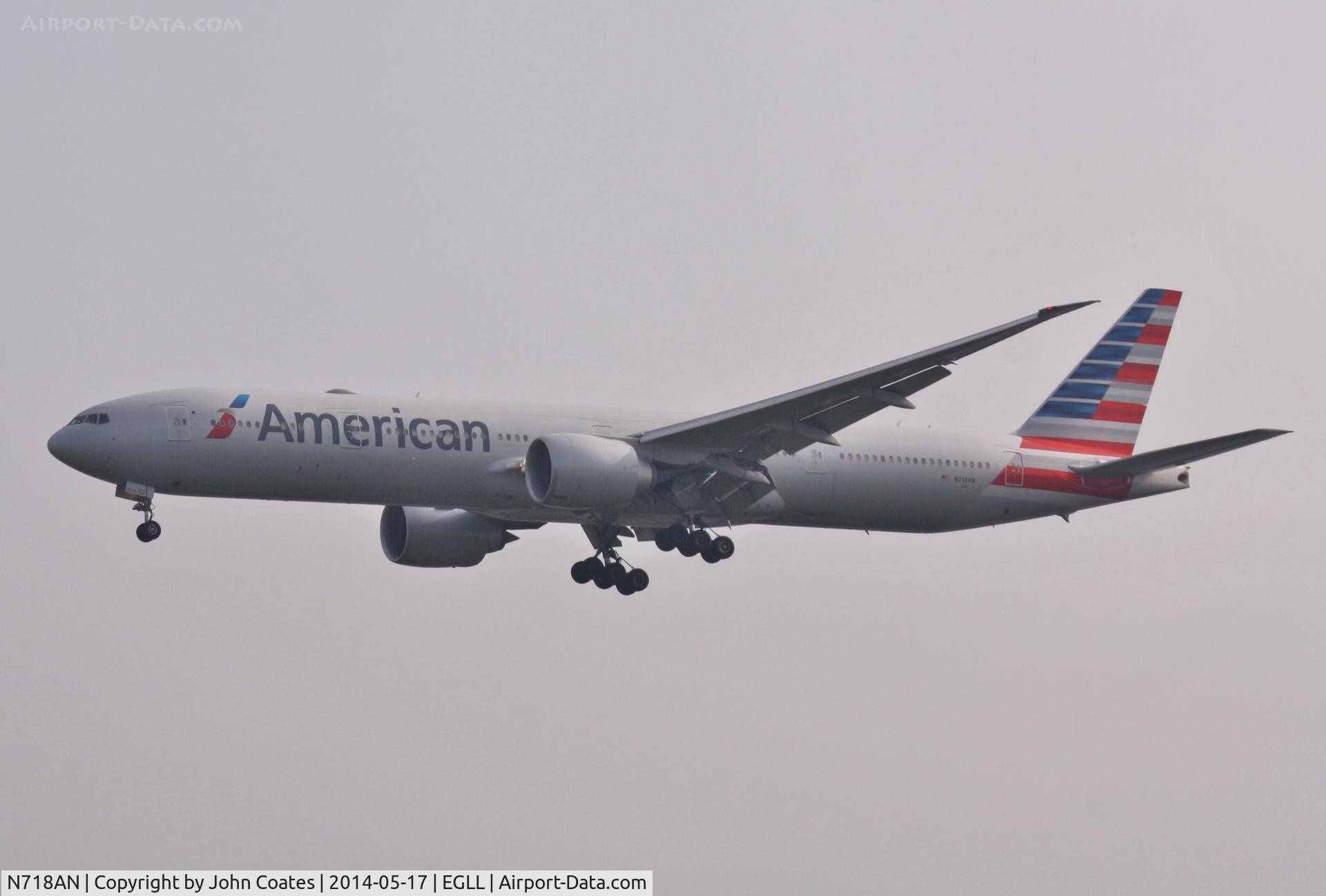 N718AN, 2012 Boeing 777-323/ER C/N 41665, Finals 27L