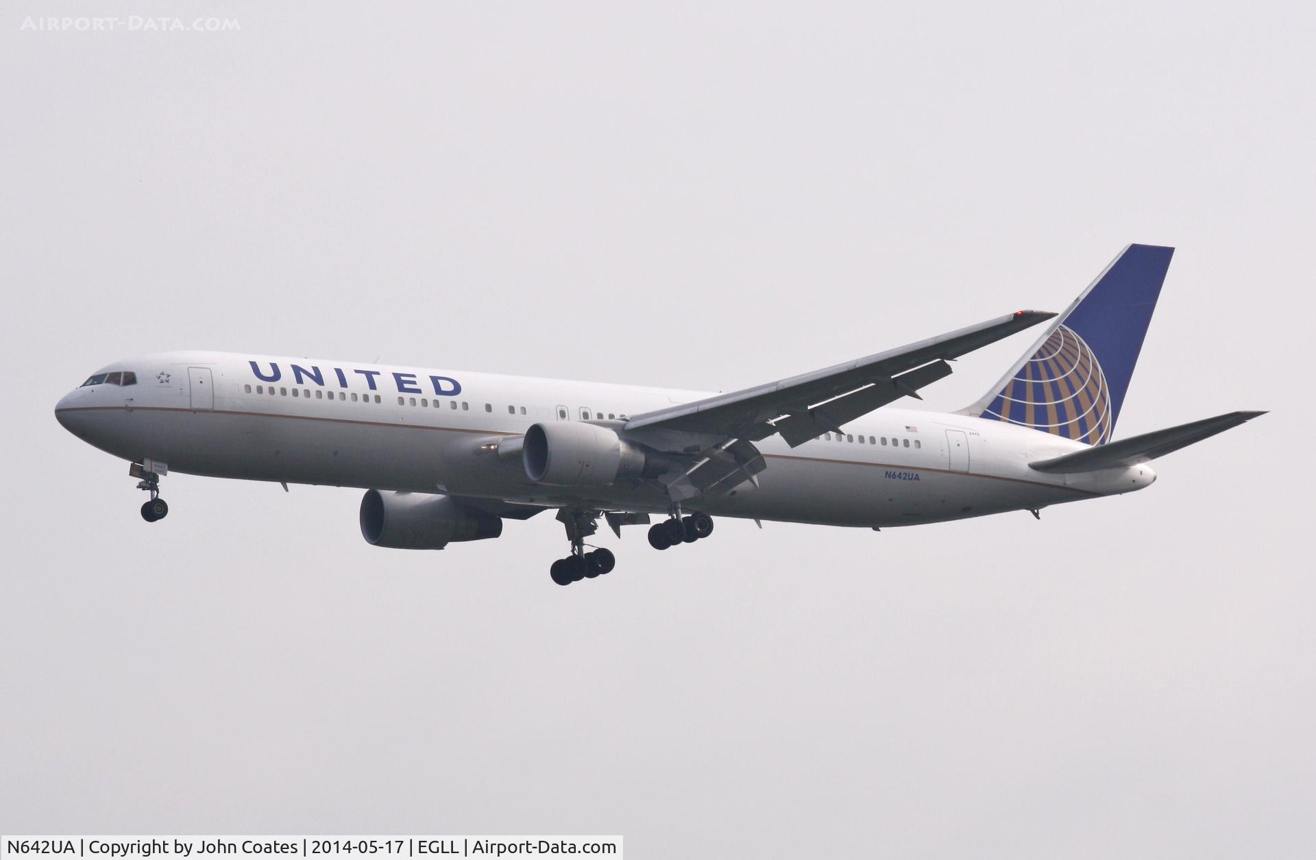 N642UA, 1991 Boeing 767-322 C/N 25092, Approach 27L
