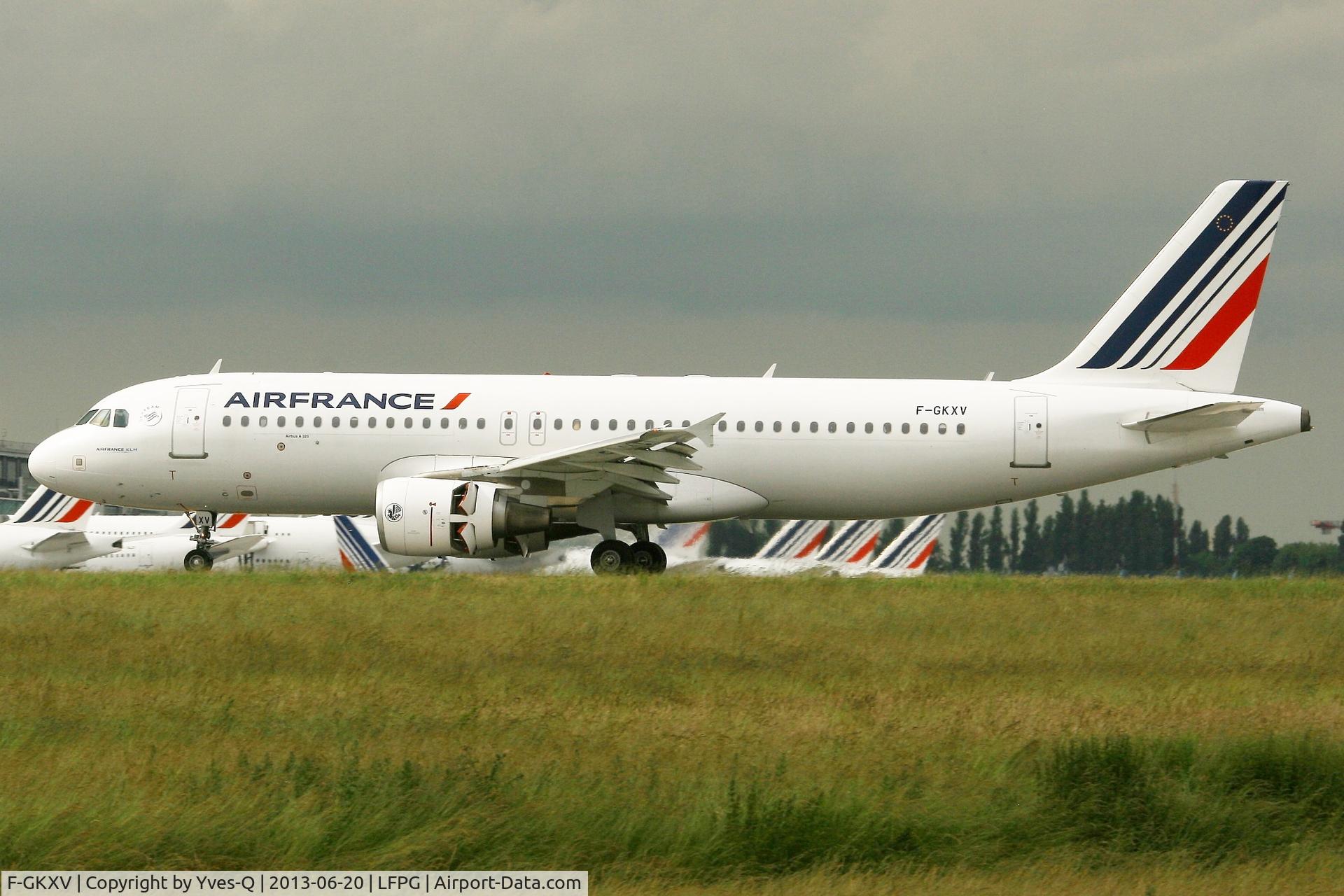 F-GKXV, 2009 Airbus A320-214 C/N 4084, Airbus A320-214, Landing Rwy 26L, Roissy Charles De Gaulle Airport (LFPG-CDG)