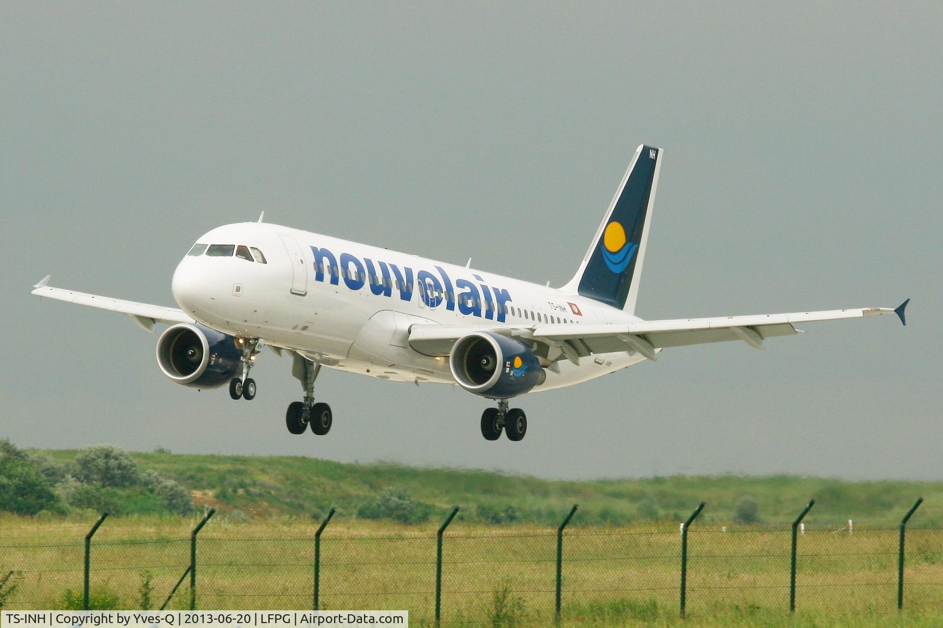 TS-INH, 2011 Airbus A320-214 C/N 4623, Airbus A320-214, On final rwy 26L, Roissy Charles De Gaulle Airport (LFPG-CDG)
