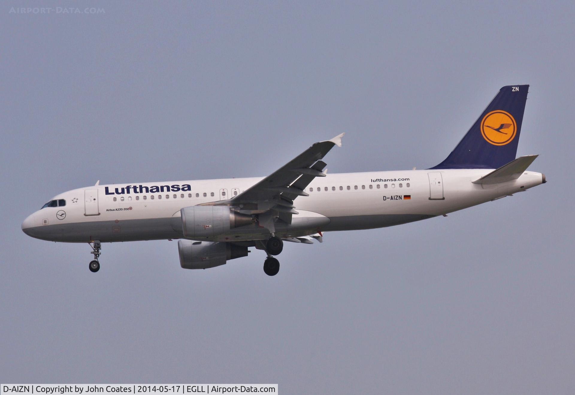 D-AIZN, 2012 Airbus A320-214 C/N 5425, Finals 27L