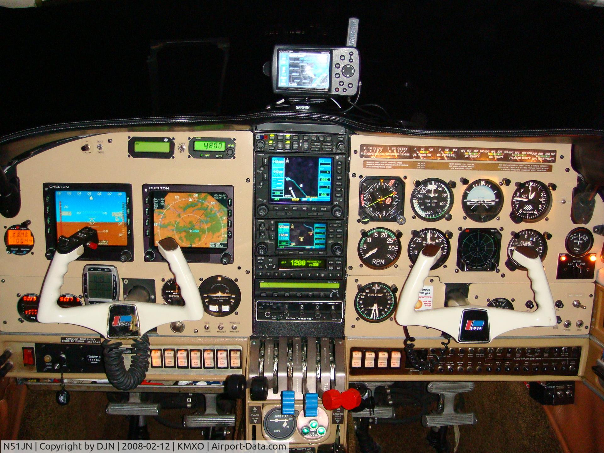 N51JN, 1978 Piper PA-23-250 C/N 27-7854128, panel