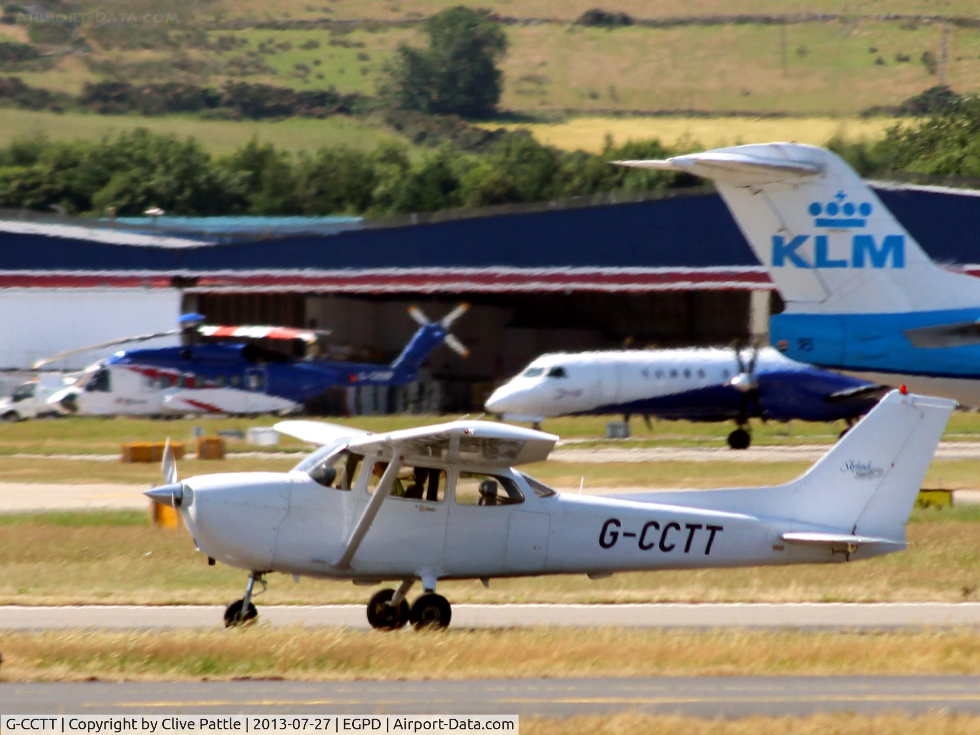 G-CCTT, 1999 Cessna 172S Skyhawk SP C/N 172S8157, Aberdeen EGPD taxi in