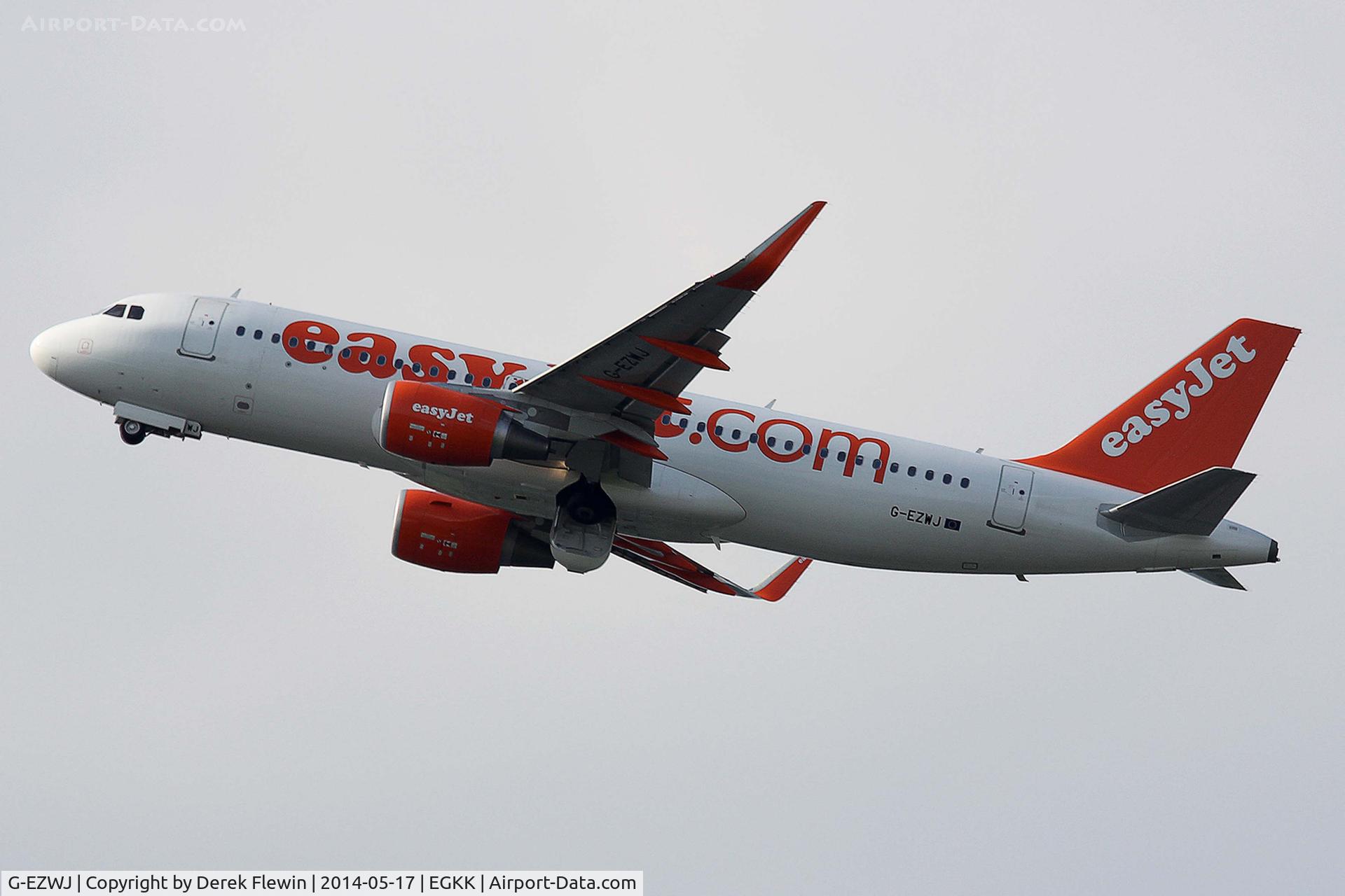 G-EZWJ, 2013 Airbus A320-214 C/N 5638, Seen pulling out from runway 26R at EGKK.
