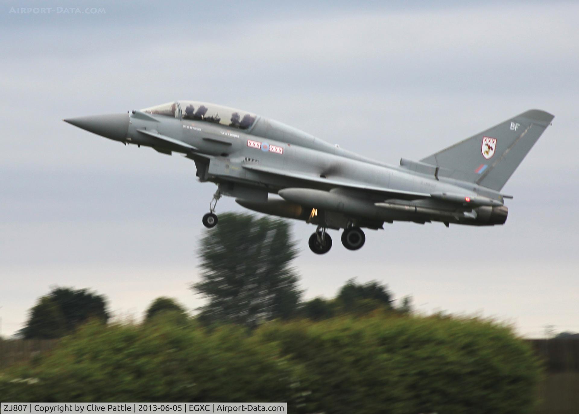 ZJ807, 2004 Eurofighter EF-2000 Typhoon T1 C/N 0025/BT008, Landing Coningsby
