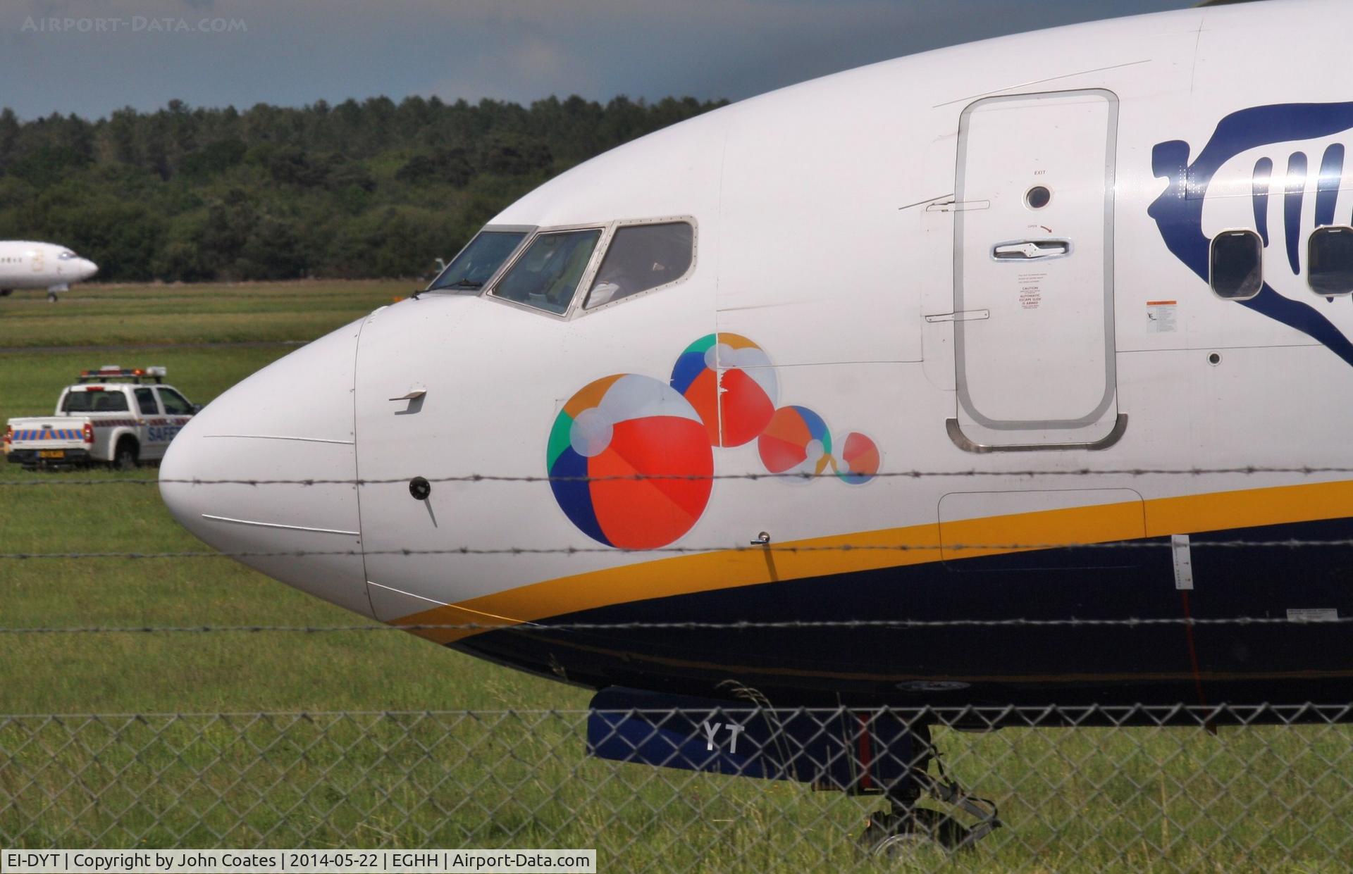 EI-DYT, 2008 Boeing 737-8AS C/N 33634, Beach balls..and barbed wire !