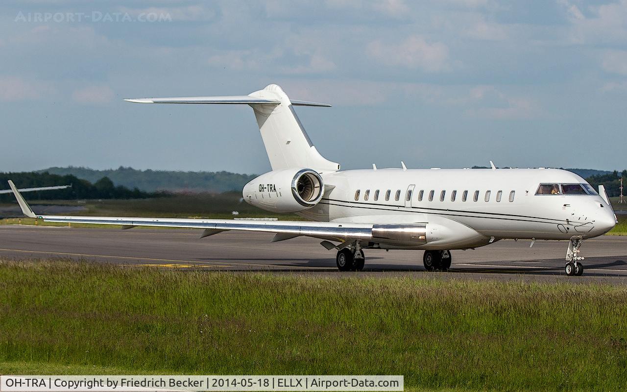 OH-TRA, 2012 Bombardier BD-700-1A10 Global 6000 C/N 9515, taxying to the active