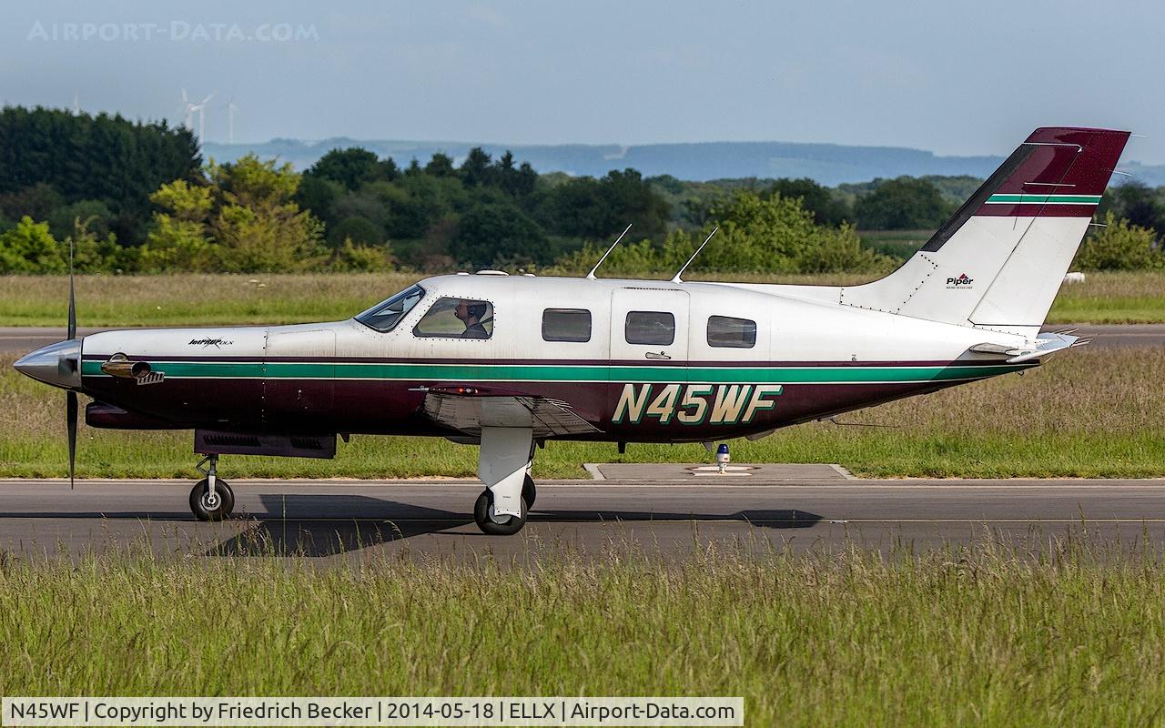 N45WF, 1999 Piper PA-46-350P Malibu Mirage C/N 4636214, taxying to its parking lot