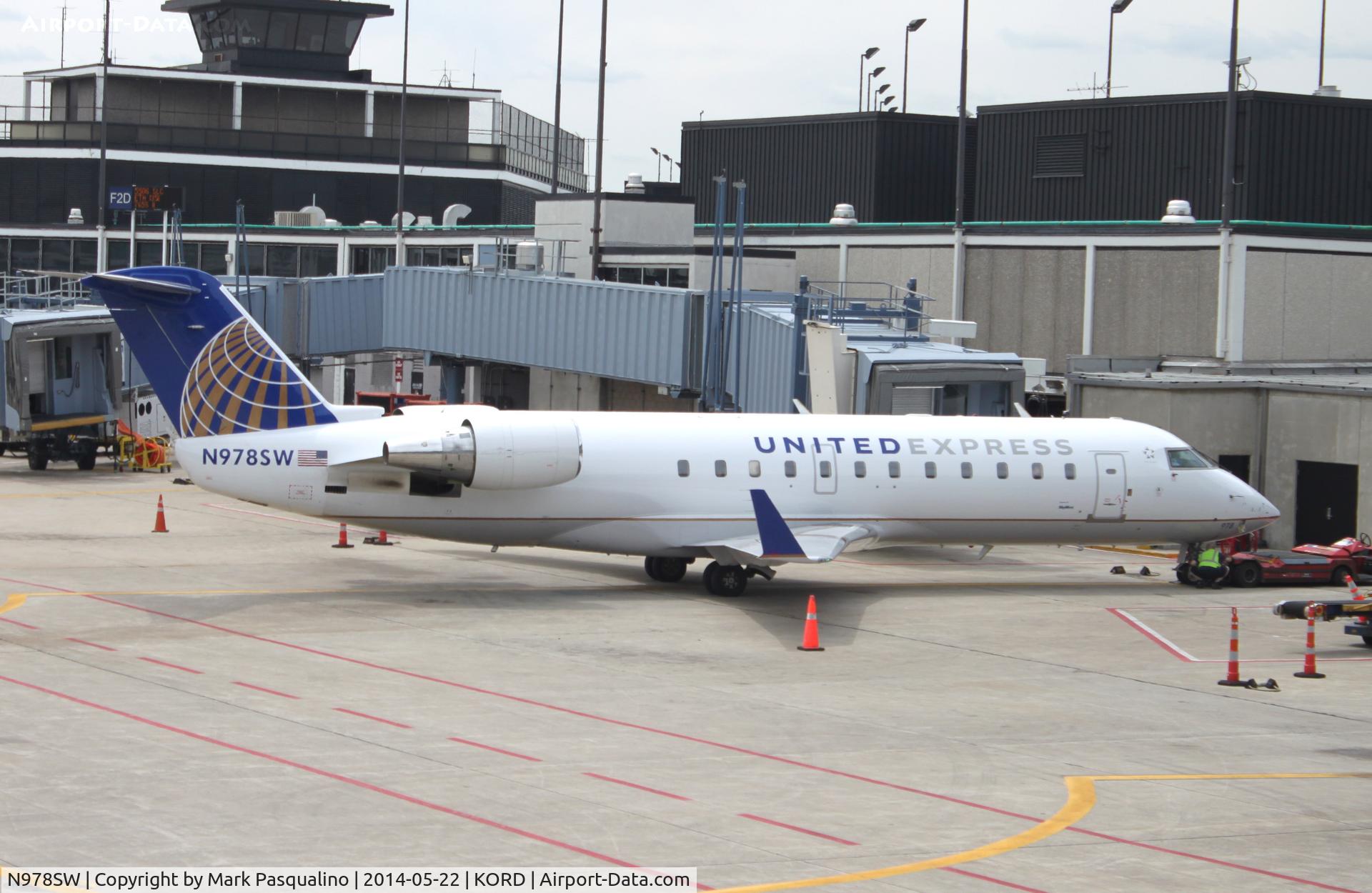 N978SW, 2004 Bombardier CRJ-200ER (CL-600-2B19) C/N 7953, CL-600-2B19