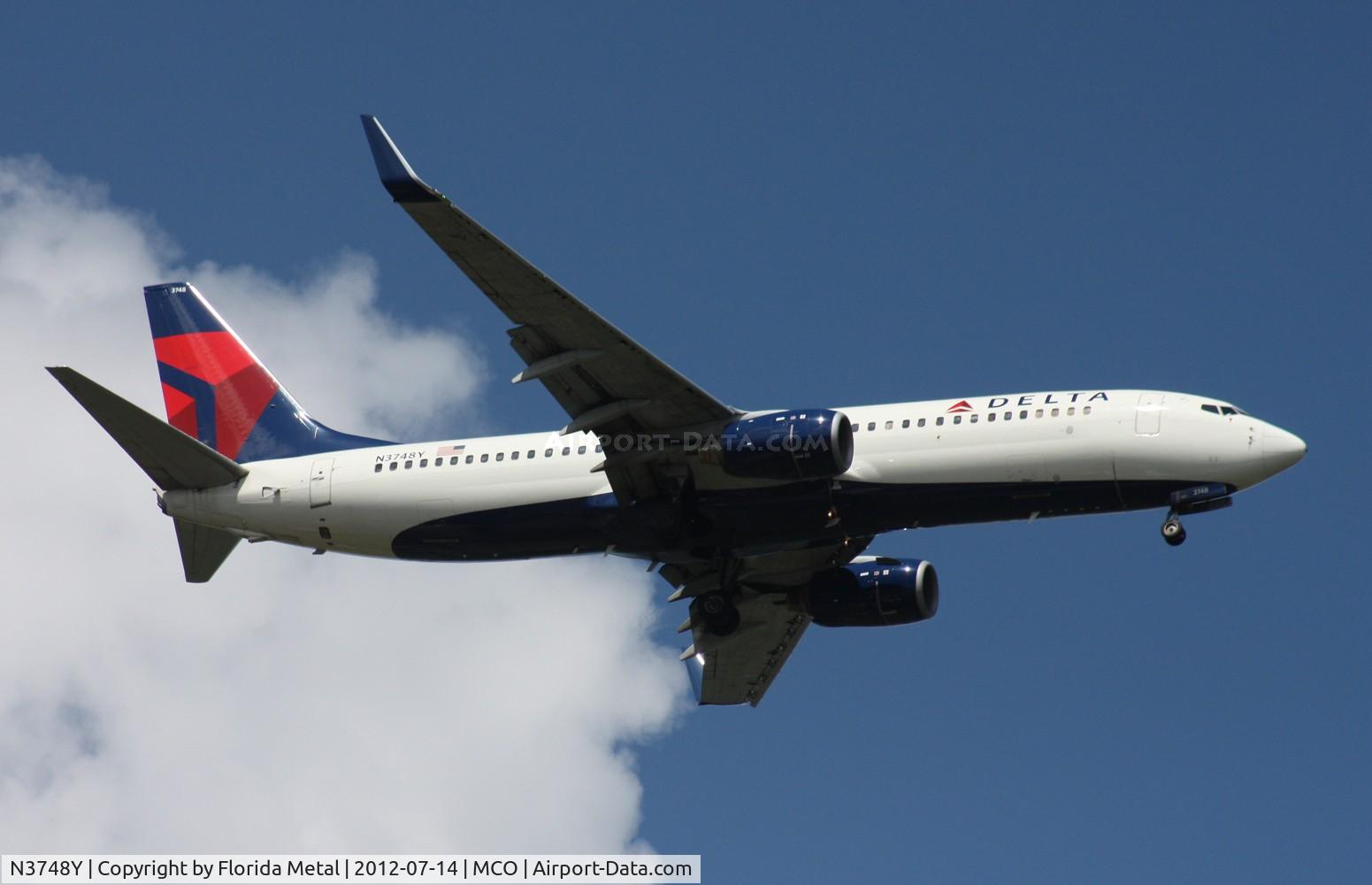 N3748Y, 2001 Boeing 737-832 C/N 30489, Delta 737-800