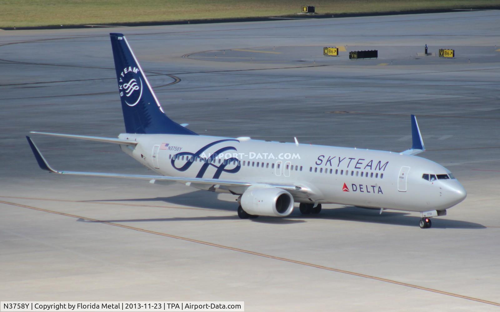 N3758Y, 2001 Boeing 737-832 C/N 30814, Delta Sky Team 737-800