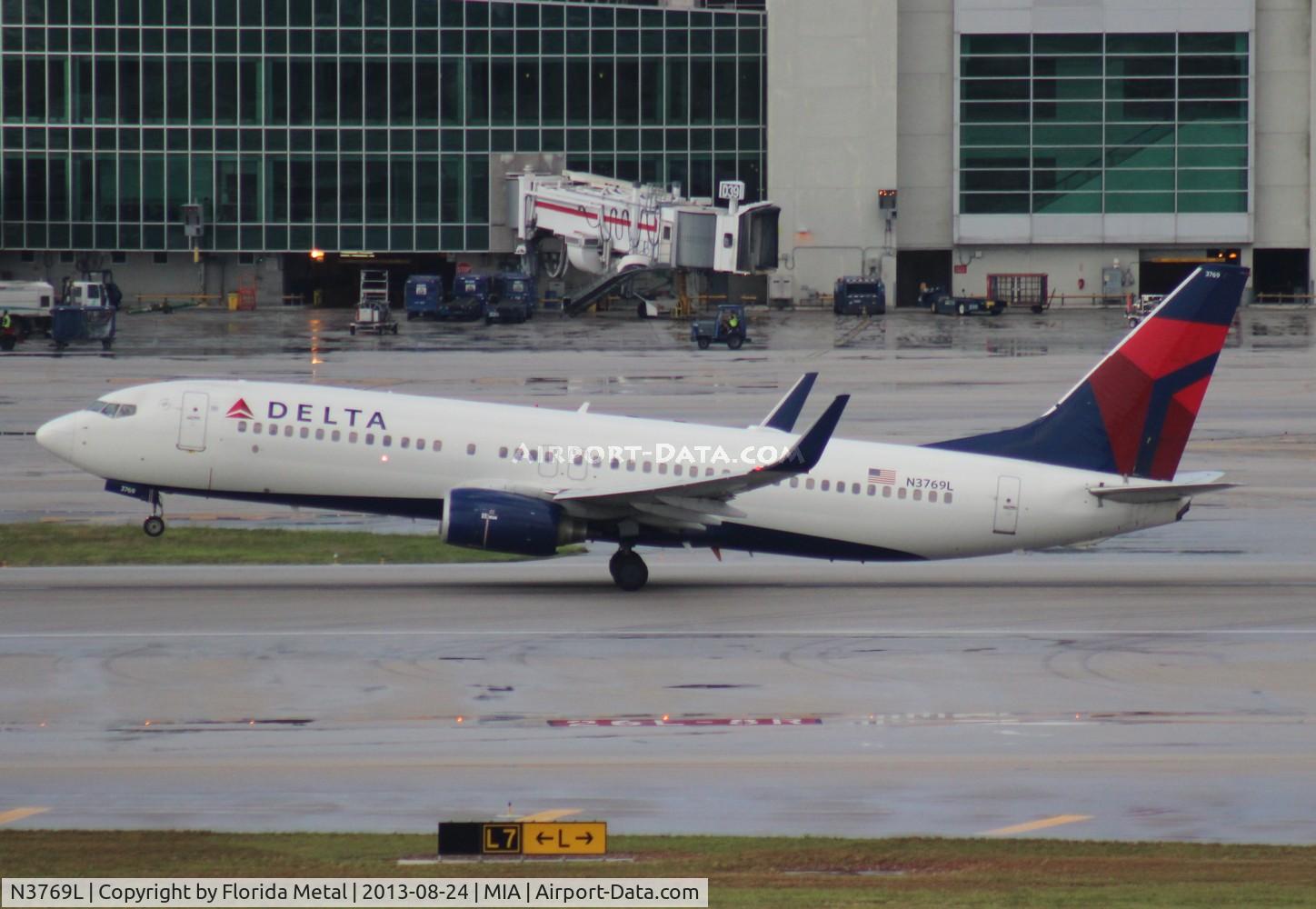 N3769L, 2002 Boeing 737-832 C/N 30822, Delta 737-800