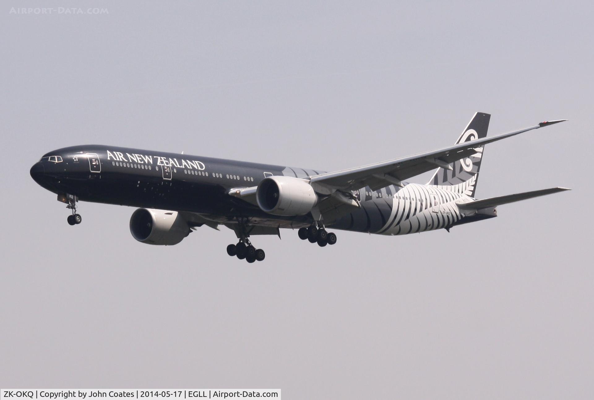 ZK-OKQ, 2011 Boeing 777-306/ER C/N 40689, Approach 27L