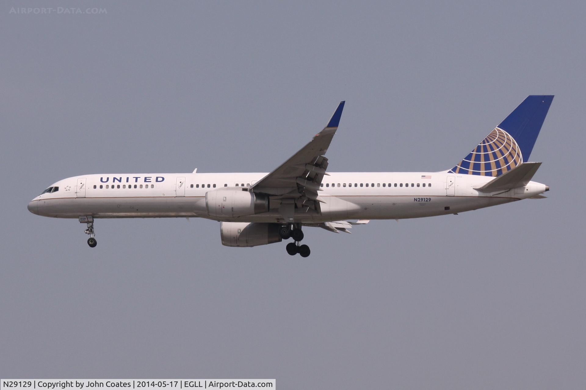N29129, 1998 Boeing 757-224 C/N 28969, Arriving 27L
