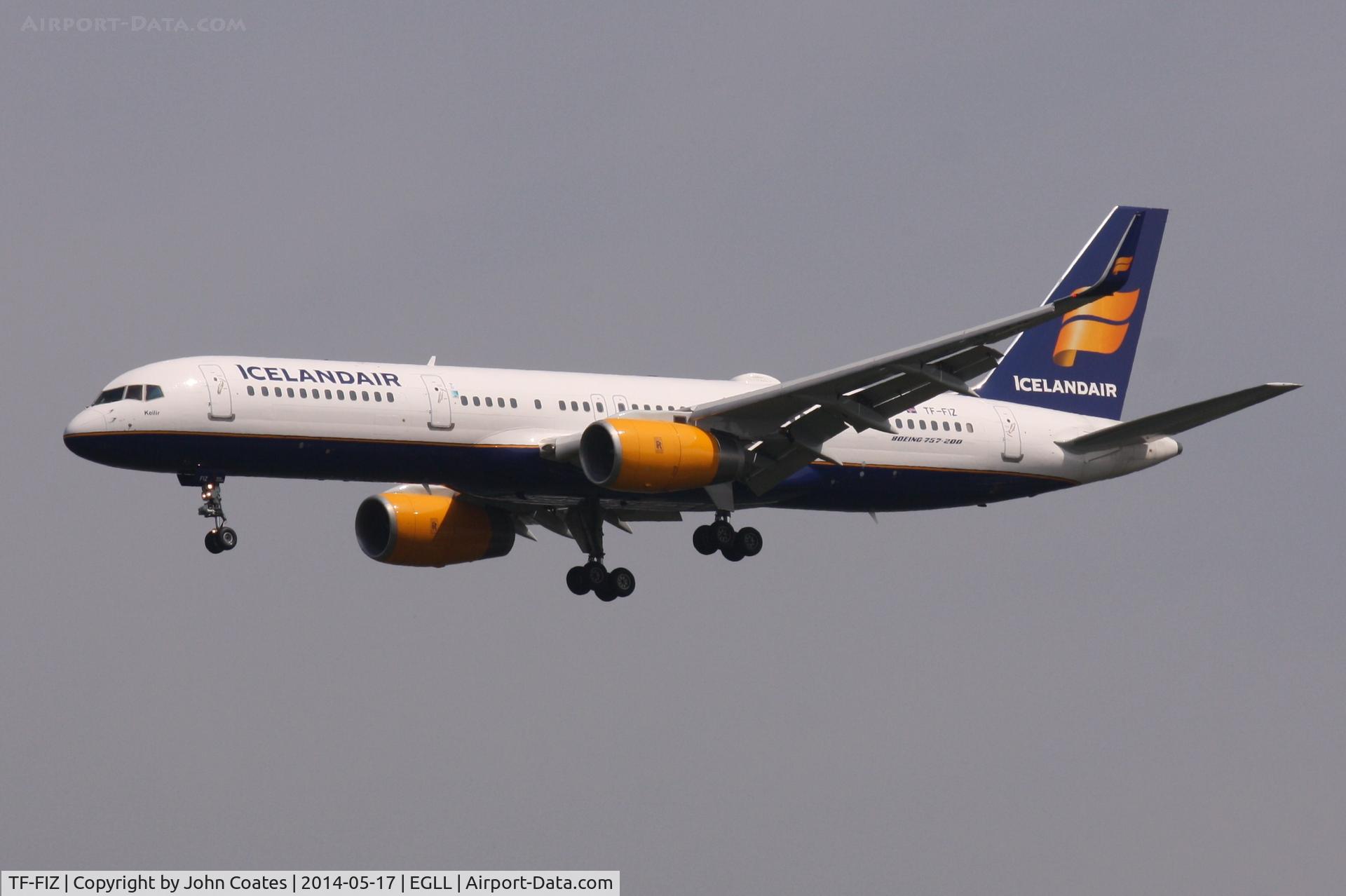 TF-FIZ, 2000 Boeing 757-256 C/N 30052, Finals 27L