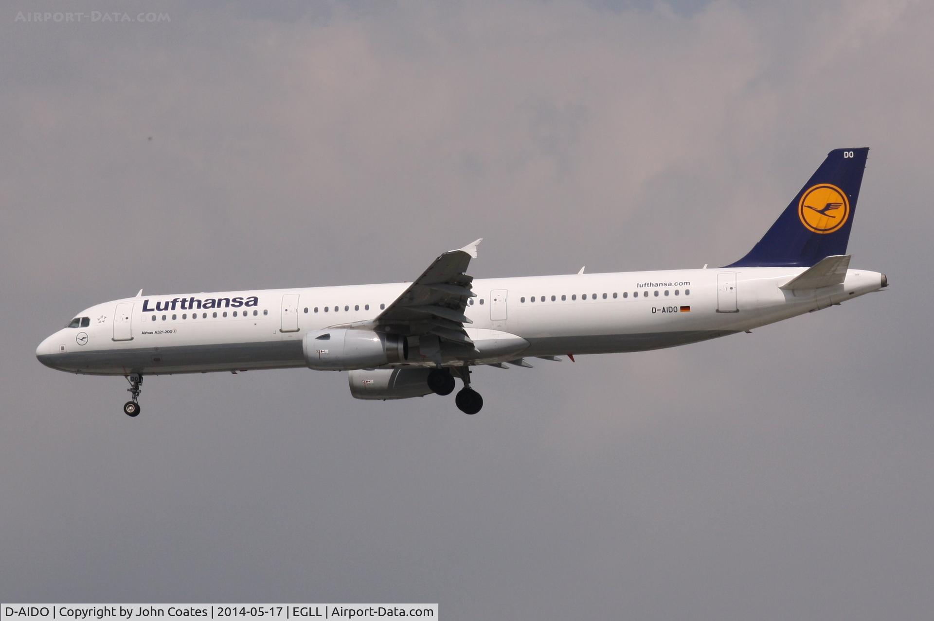 D-AIDO, 2012 Airbus A321-231 C/N 4994, Arriving 27L