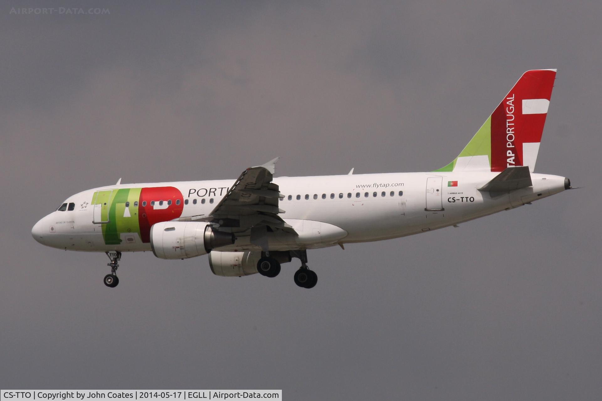 CS-TTO, 1999 Airbus A319-111 C/N 1127, Arriving 27L