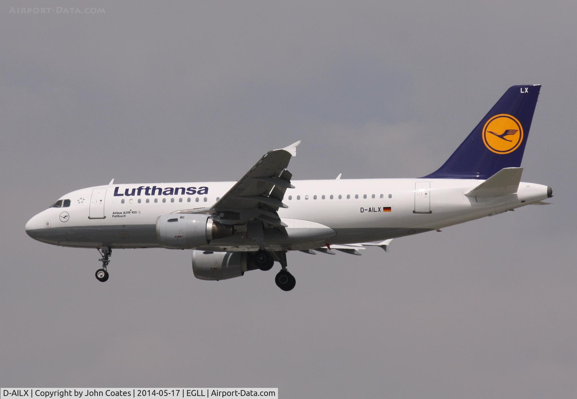 D-AILX, 1998 Airbus A319-114 C/N 860, Arriving 27L