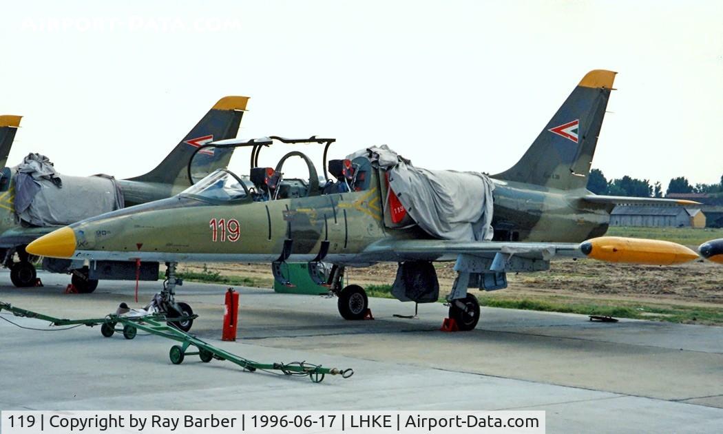 119, 1978 Aero L-39ZO Albatros C/N 831119, Aero Vodochody L-39ZO Albatros [831119] (Hungarian Air Force) Kecskemet~HA 17/06/1996