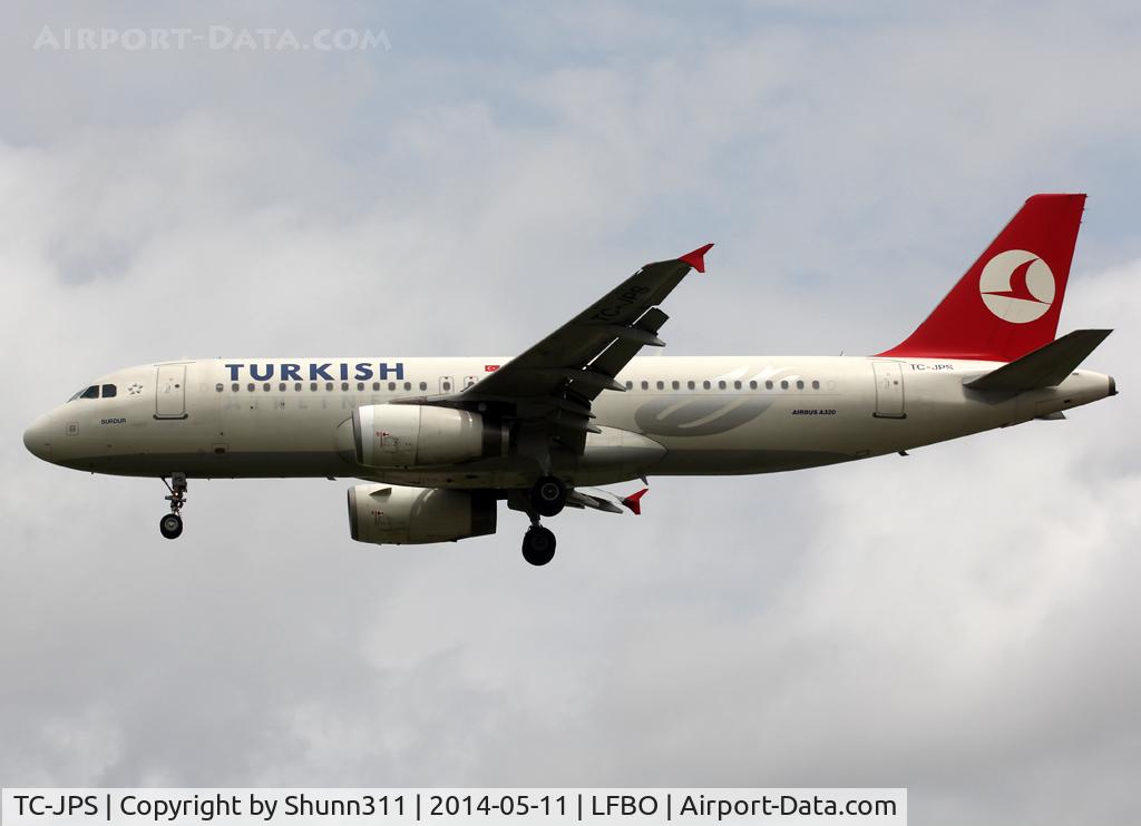 TC-JPS, 2008 Airbus A320-232 C/N 3718, Landing rwy 32L