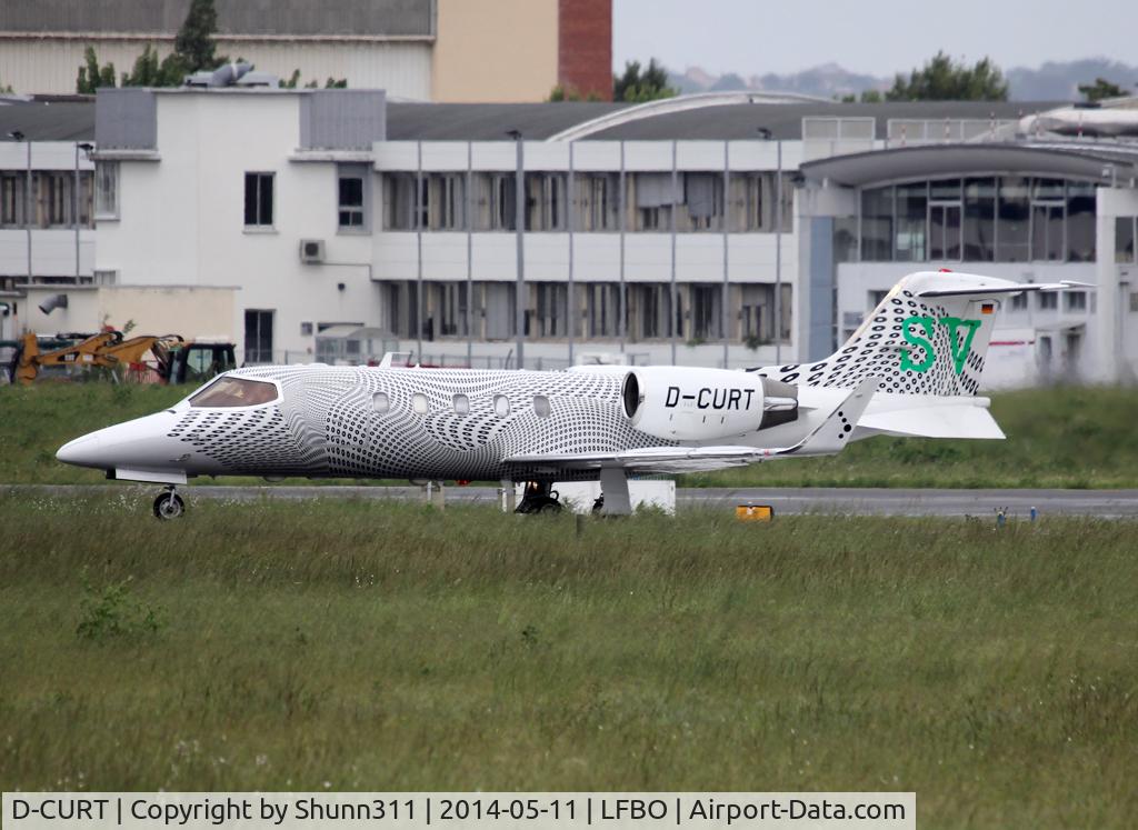 D-CURT, 1991 Learjet 31A C/N 31A-042, Lining up rwy 32R for departure...