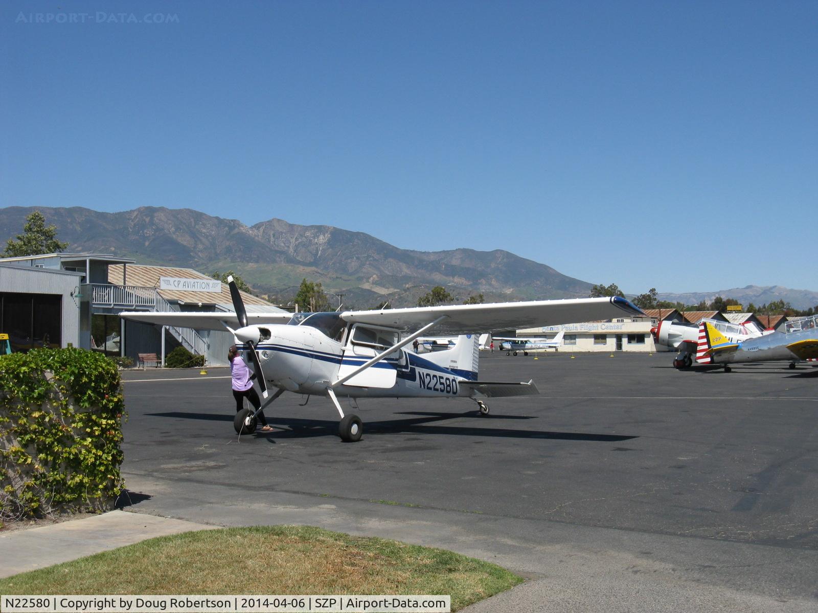 N22580, 1976 Cessna A185F Skywagon 185 C/N 18503076, 1976 Cessna A185F SKYWAGON, Continental IO-520-D 300 Hp, refueling
