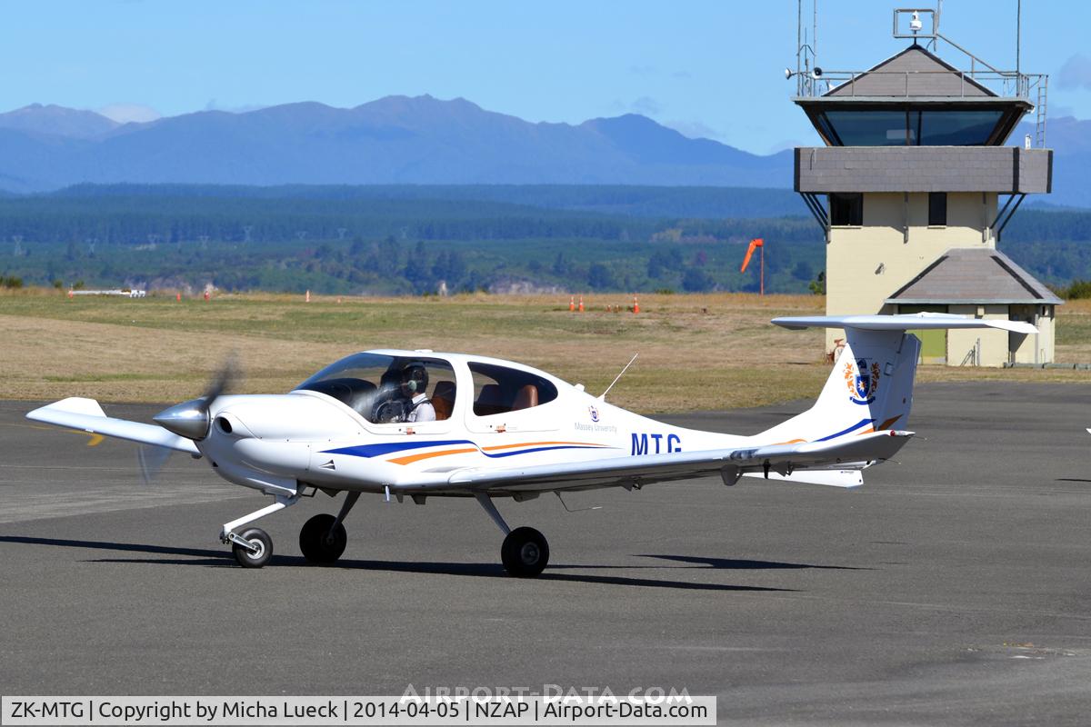 ZK-MTG, Diamond DA-40 Diamond Star C/N 40.998, At Taupo