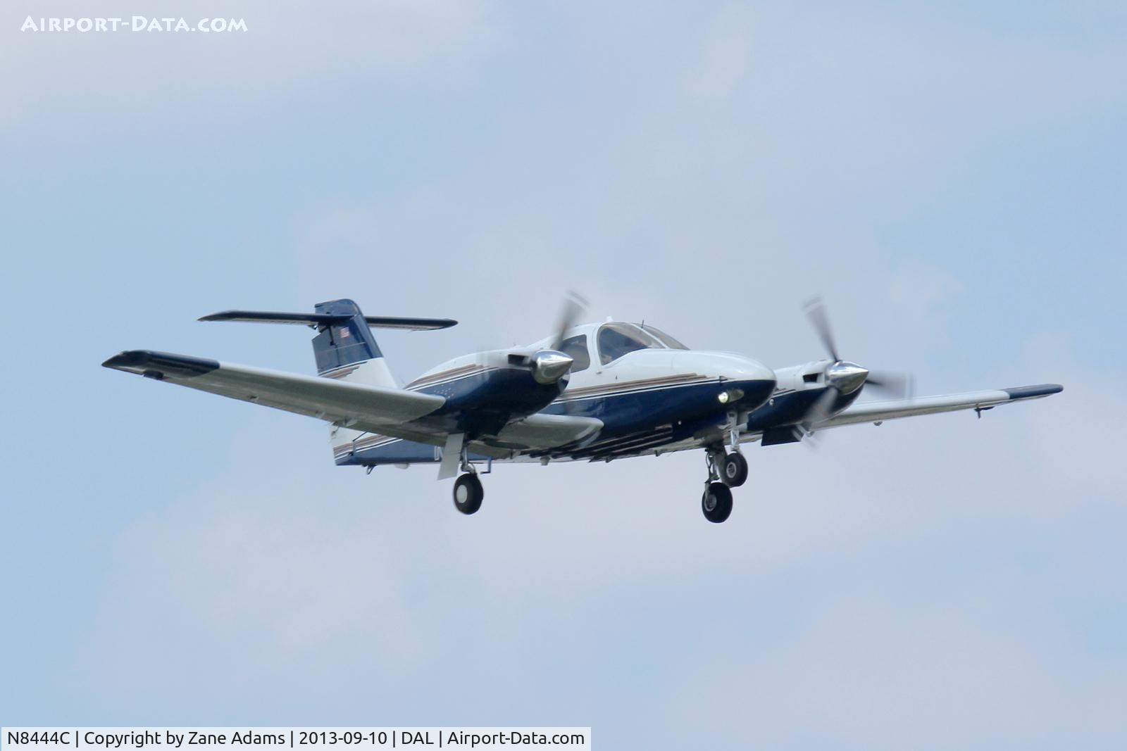 N8444C, 1981 Piper PA-44-180T Turbo Seminole C/N 44-8107063, Landing at Dallas Love Field