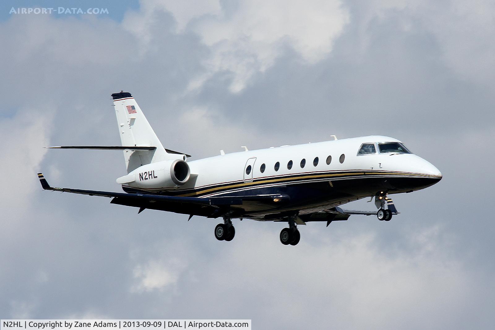 N2HL, 2004 Israel Aircraft Industries Gulfstream 200 C/N 091, Landing at Dallas Love Field