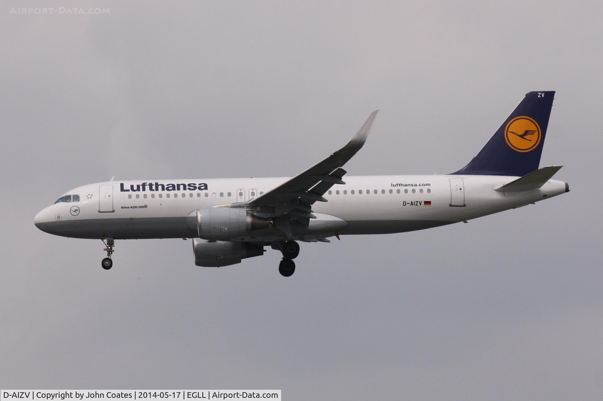 D-AIZV, 2013 Airbus A320-214 C/N 5658, Arriving 27L