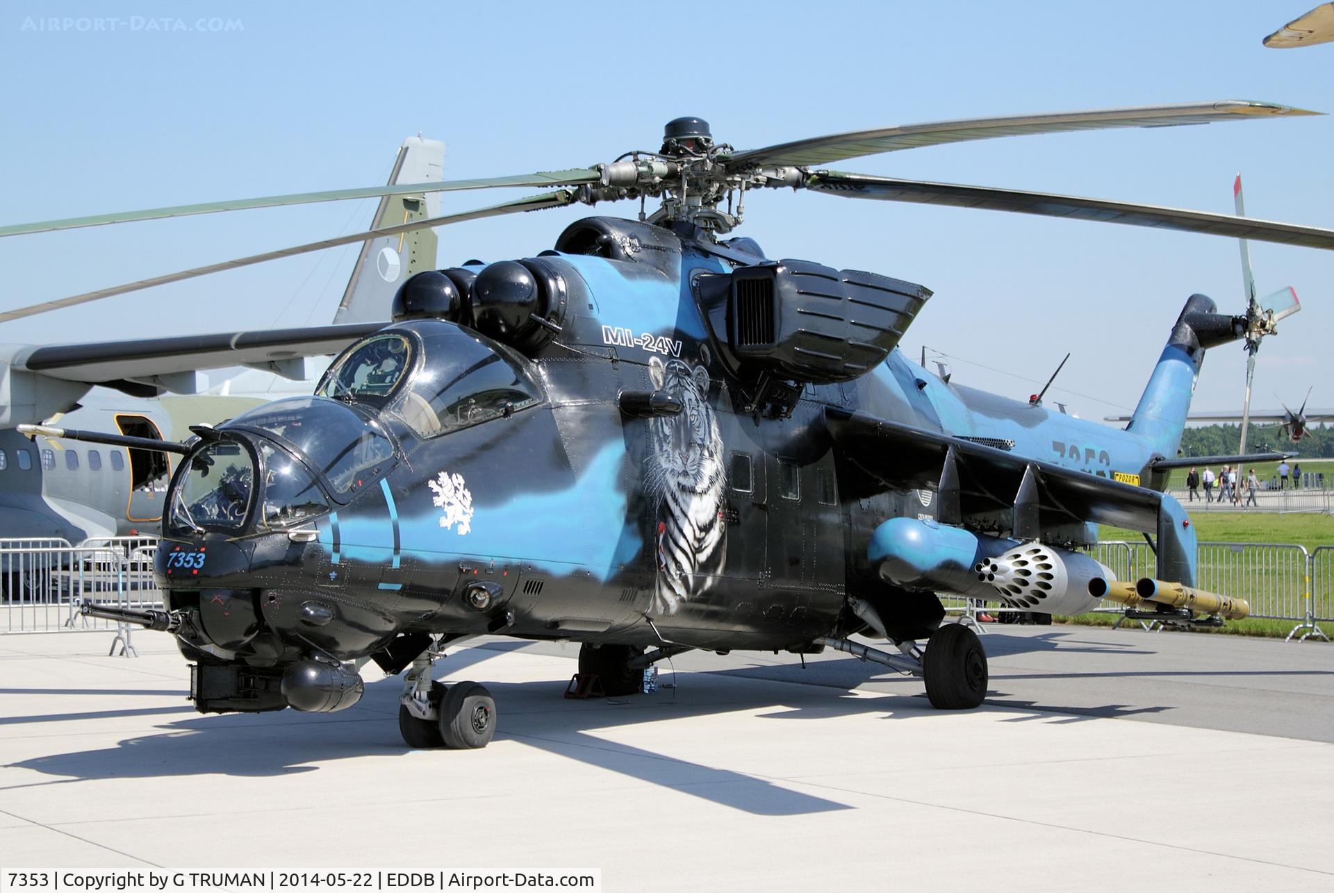 7353, Mil Mi-24V Hind E C/N 087353, In the static display at ILA 2014