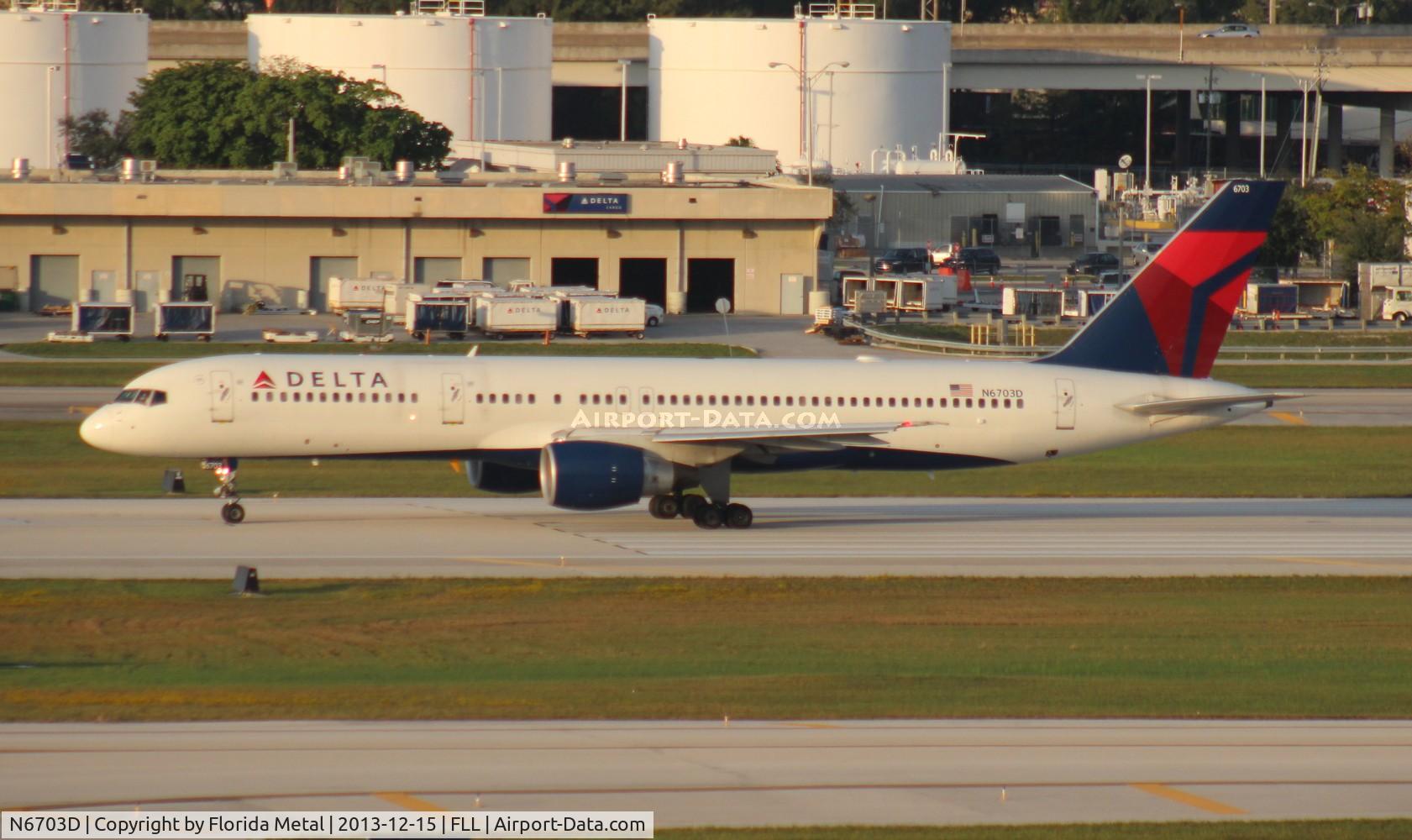 N6703D, 2000 Boeing 757-232 C/N 30234, Delta 757-200